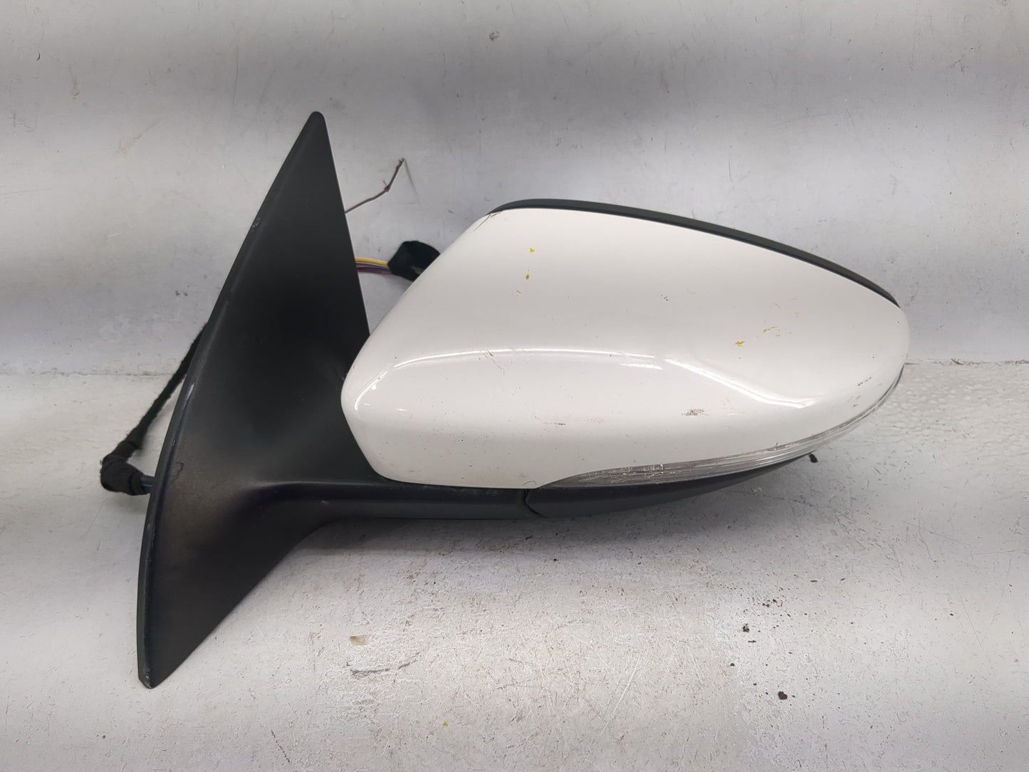 2009-2012 Volkswagen Cc Driver Side View Mirror - Left Door Mirror OEM Used - Oemusedautoparts1.com