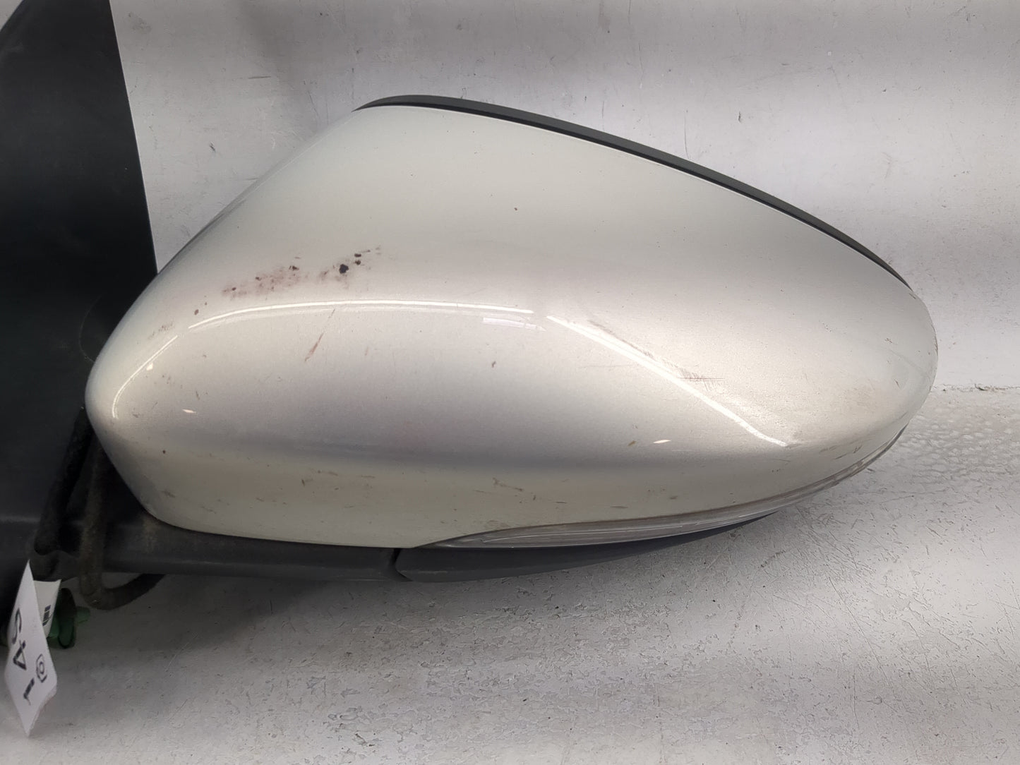 2009-2012 Volkswagen Cc Driver Side View Mirror - Left Door Mirror OEM Used - Oemusedautoparts1.com