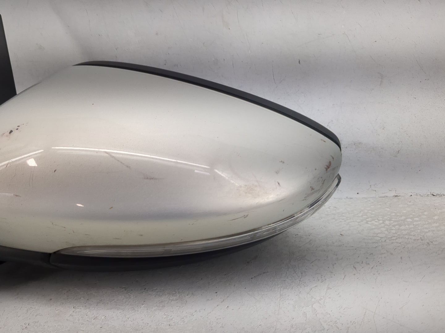 2009-2012 Volkswagen Cc Driver Side View Mirror - Left Door Mirror OEM Used - Oemusedautoparts1.com