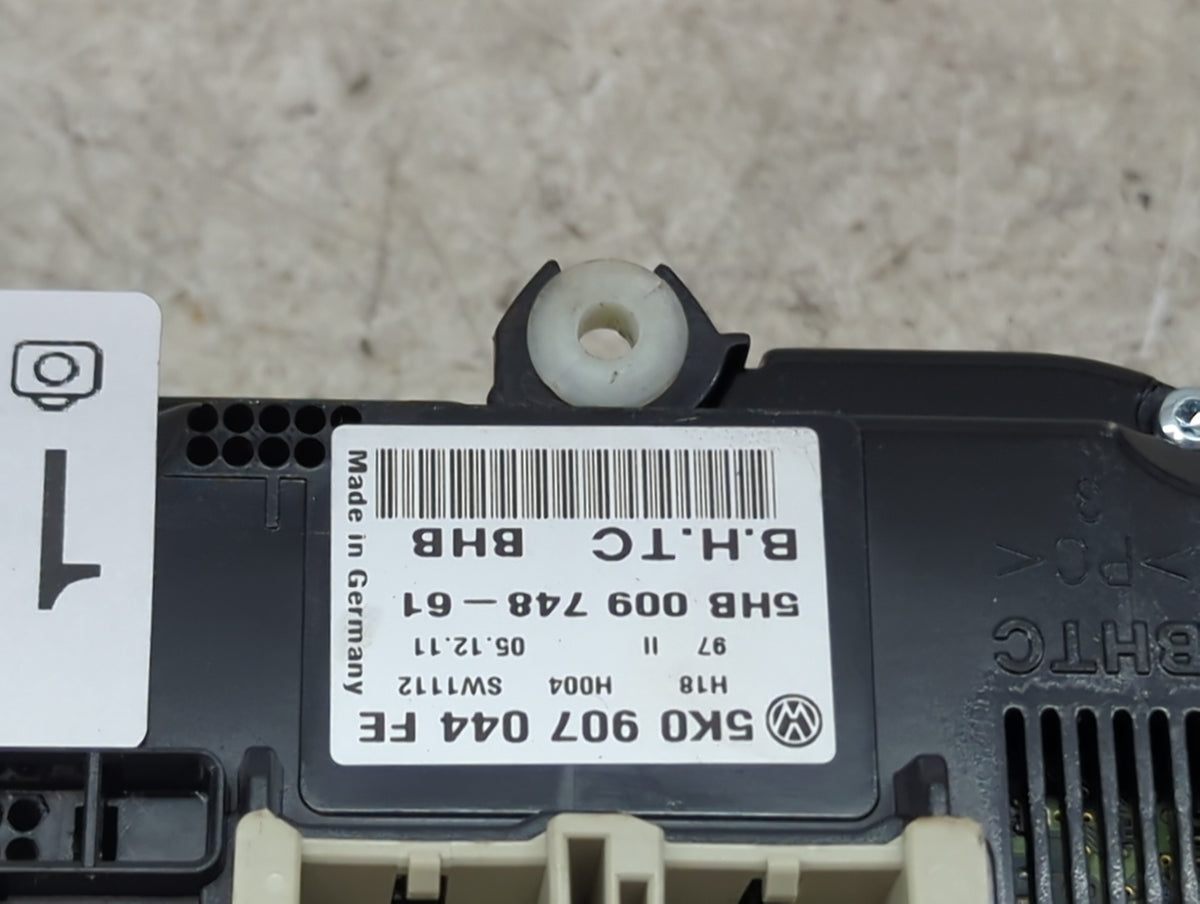 2011-2012 Volkswagen Cc Climate Control Module Temperature AC/Heater Replacement P/N:5K0907044FE 5HB00974861 Fits OEM Used A