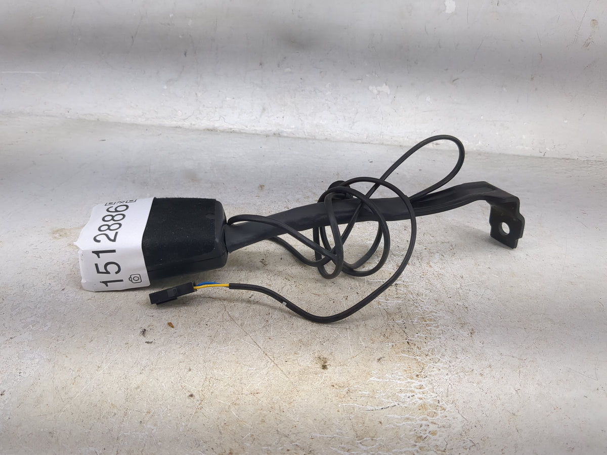 2009-2017 Volkswagen Cc Driver Seatbelt Buckle - Oemusedautoparts1.com