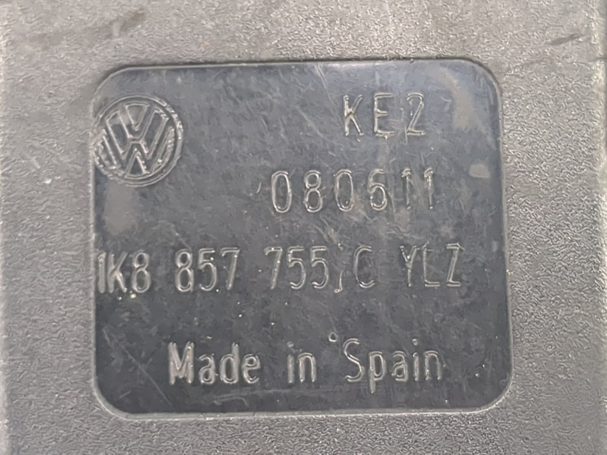 2009-2017 Volkswagen Cc Driver Seatbelt Buckle - Oemusedautoparts1.com
