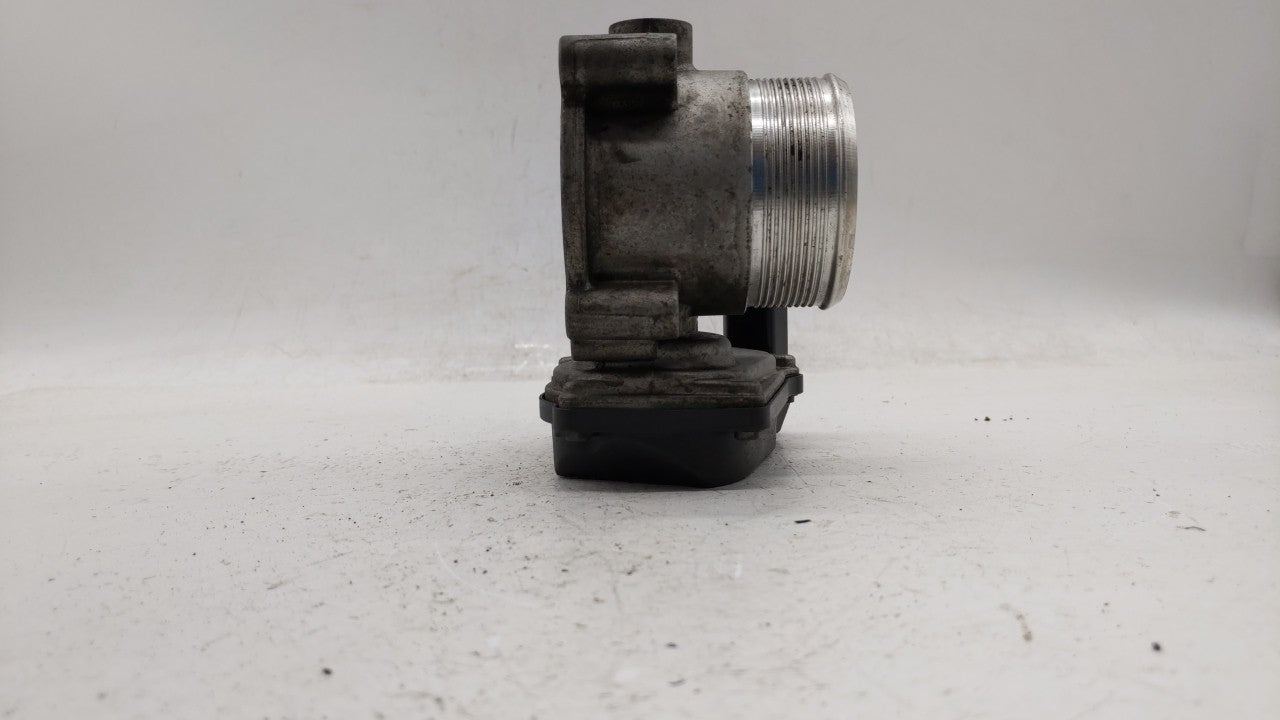 2009-2017 Volkswagen Cc Throttle Body P/N:06F 133 062 E 06F 133 062 J Fits OEM Used Auto Parts - Oemusedautoparts1.com