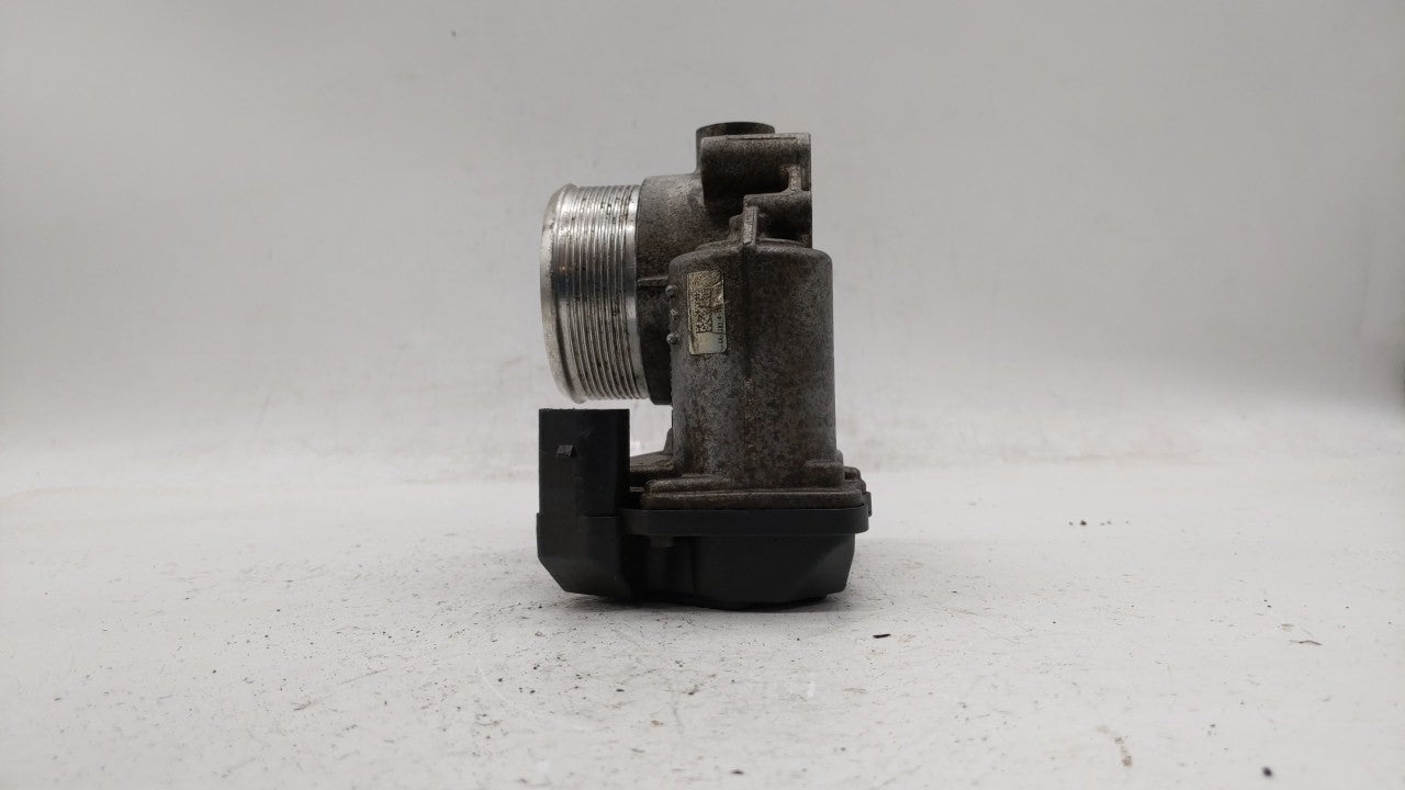 2009-2017 Volkswagen Cc Throttle Body P/N:06F 133 062 E 06F 133 062 J Fits OEM Used Auto Parts - Oemusedautoparts1.com