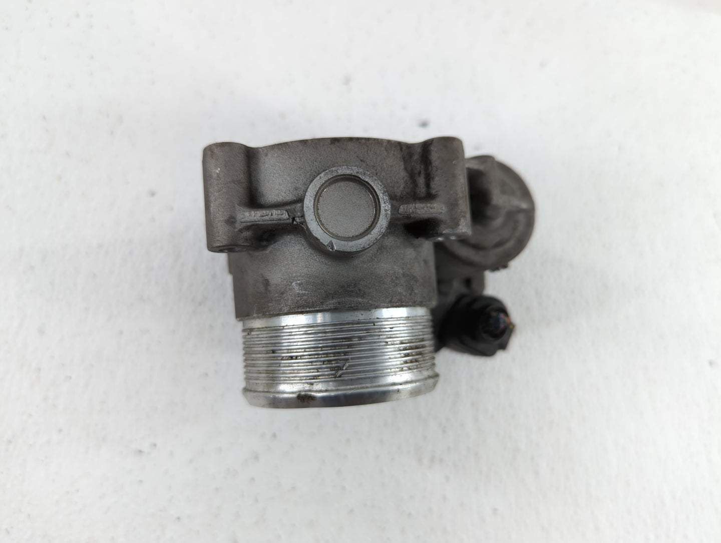 2009-2017 Volkswagen Cc Throttle Body P/N:06F 133 062 Q 06F 133 062 J Fits OEM Used Auto Parts - Oemusedautoparts1.com