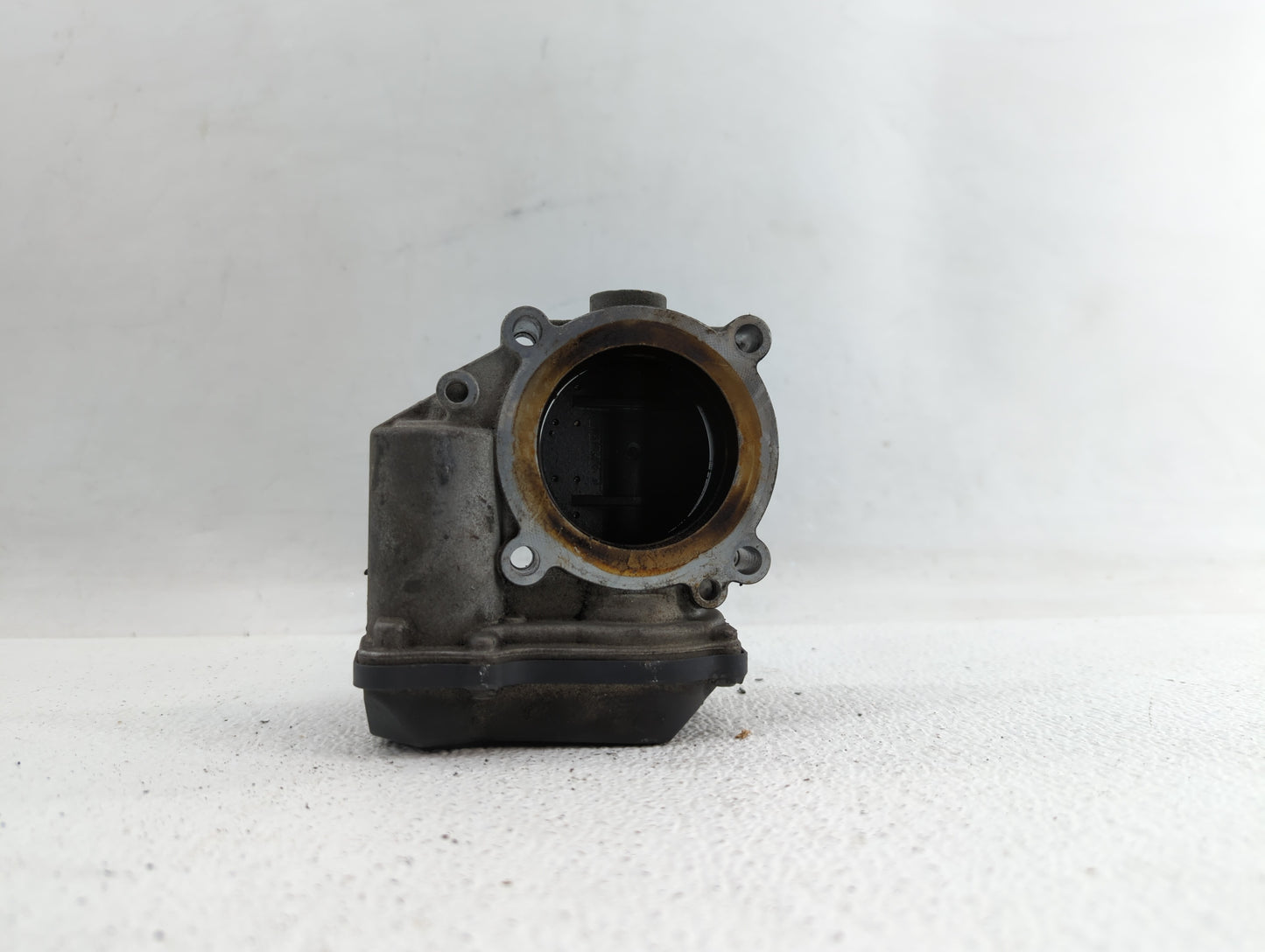 2009-2017 Volkswagen Cc Throttle Body P/N:06F 133 062 Q 06F 133 062 J Fits OEM Used Auto Parts - Oemusedautoparts1.com