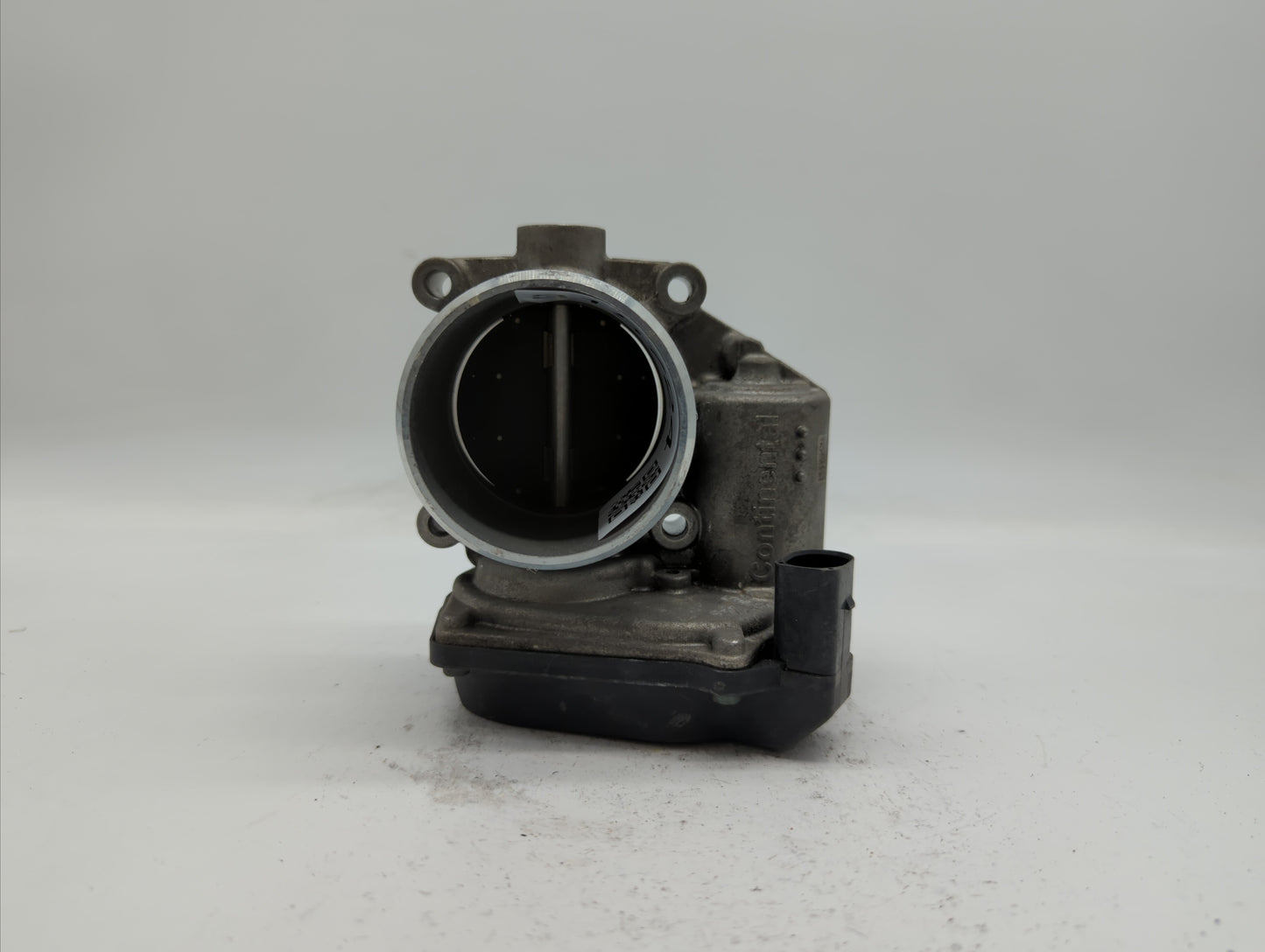 2009-2017 Volkswagen Cc Throttle Body P/N:06F 133 062 T 06F 133 062 J Fits OEM Used Auto Parts - Oemusedautoparts1.com