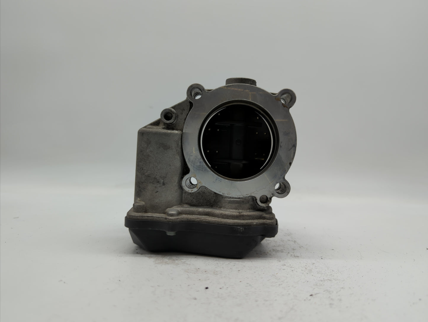 2009-2017 Volkswagen Cc Throttle Body P/N:06F 133 062 Q 06F 133 062 T Fits OEM Used Auto Parts - Oemusedautoparts1.com