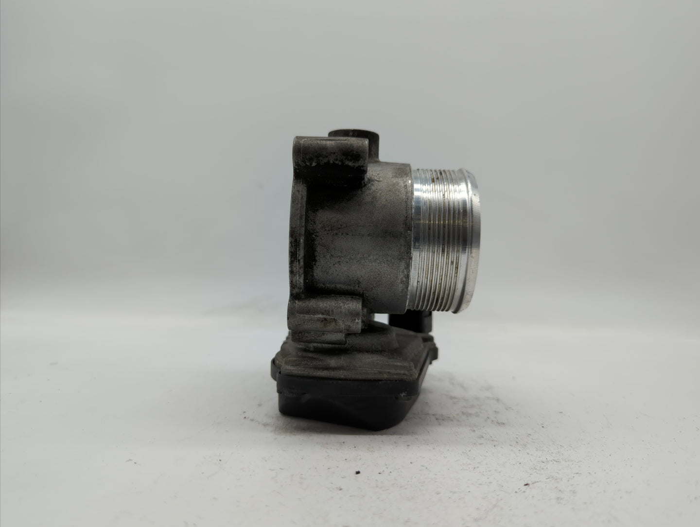 2009-2017 Volkswagen Cc Throttle Body P/N:06F 133 062 Q 06F 133 062 T Fits OEM Used Auto Parts - Oemusedautoparts1.com