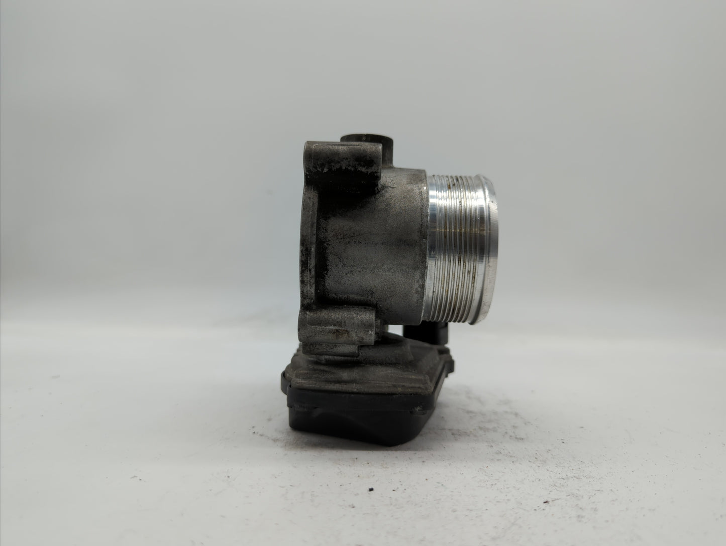 2009-2017 Volkswagen Cc Throttle Body P/N:06F 133 062 Q 06F 133 062 T Fits OEM Used Auto Parts - Oemusedautoparts1.com