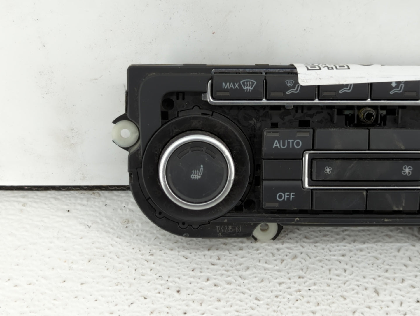 2011-2012 Volkswagen Cc Climate Control Module Temperature AC/Heater Replacement P/N:5K0 907 044 DN 5K0 907 044 EG Fits OEM 