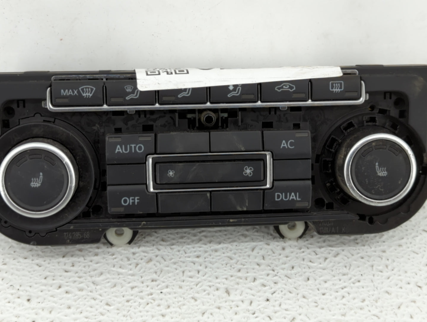 2011-2012 Volkswagen Cc Climate Control Module Temperature AC/Heater Replacement P/N:5K0 907 044 DN 5K0 907 044 EG Fits OEM 