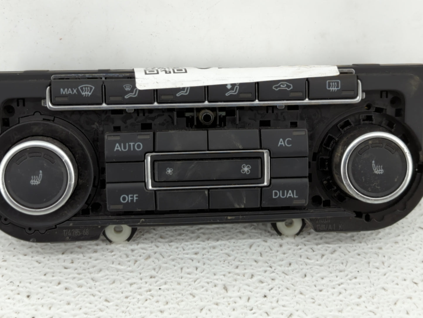 2011-2012 Volkswagen Cc Climate Control Module Temperature AC/Heater Replacement P/N:5K0 907 044 DN 5K0 907 044 EG Fits OEM 