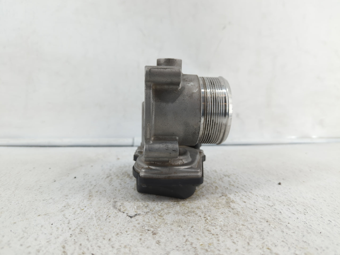 2009-2017 Volkswagen Cc Throttle Body P/N:06F 133 062 G 06F 133 062 Q Fits OEM Used Auto Parts - Oemusedautoparts1.com