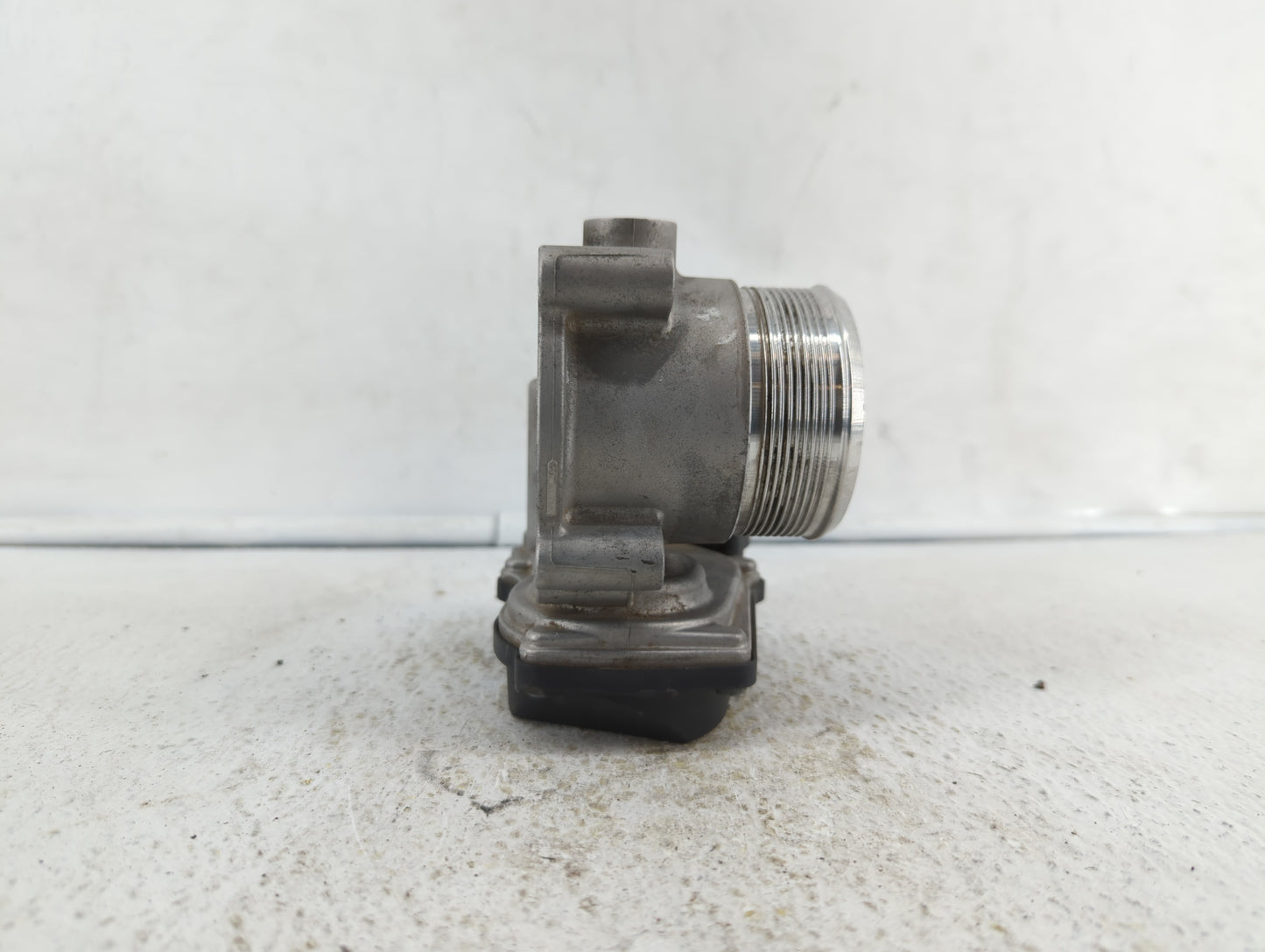 2009-2017 Volkswagen Cc Throttle Body P/N:06F 133 062 G 06F 133 062 Q Fits OEM Used Auto Parts - Oemusedautoparts1.com