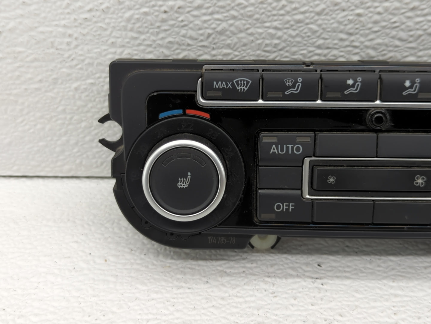 2011-2012 Volkswagen Cc Climate Control Module Temperature AC/Heater Replacement P/N:5K0 907 044 EK 5K0 907 044 DN Fits OEM 
