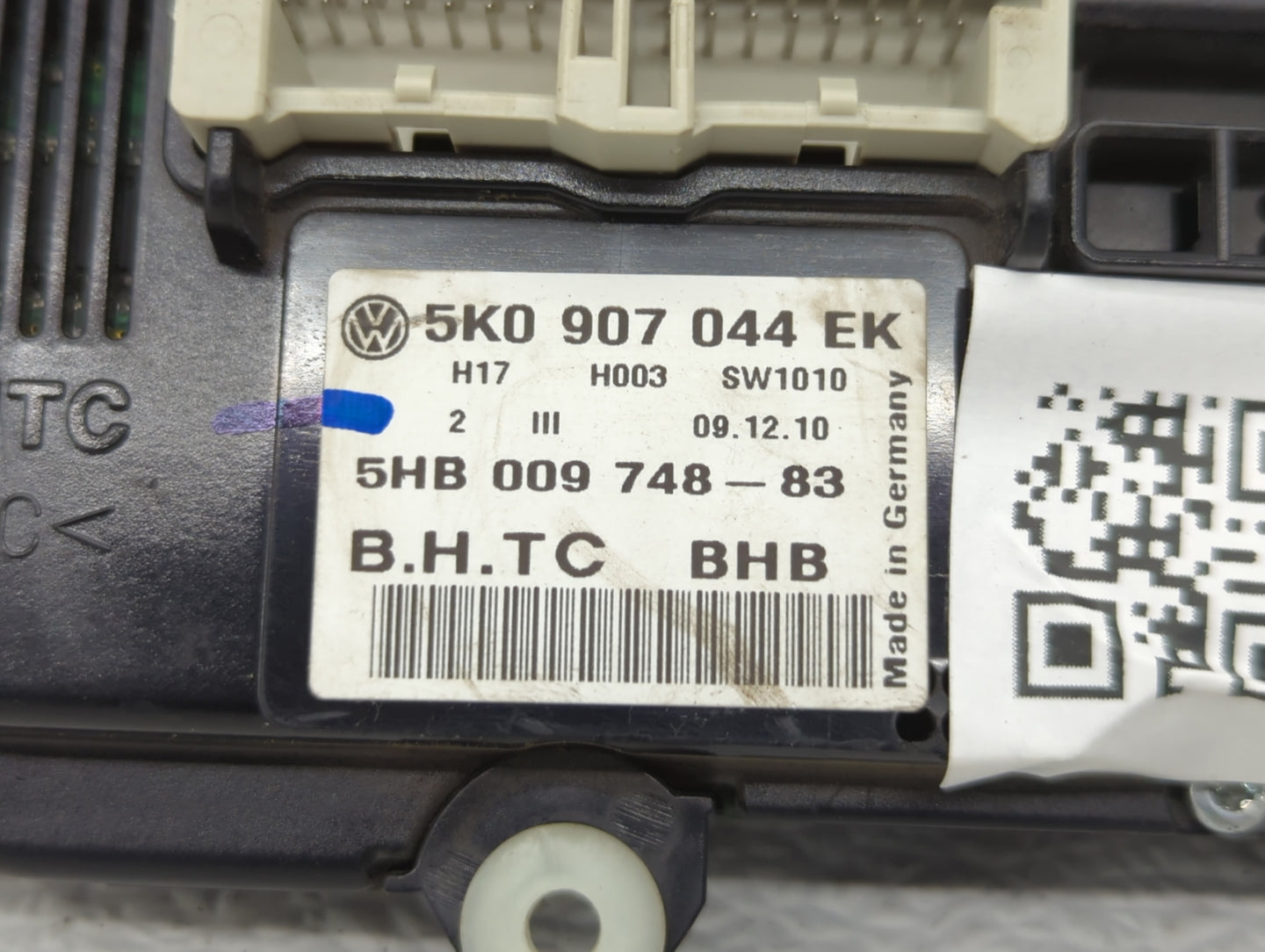 2011-2012 Volkswagen Cc Climate Control Module Temperature AC/Heater Replacement P/N:5K0 907 044 EK 5K0 907 044 DN Fits OEM 