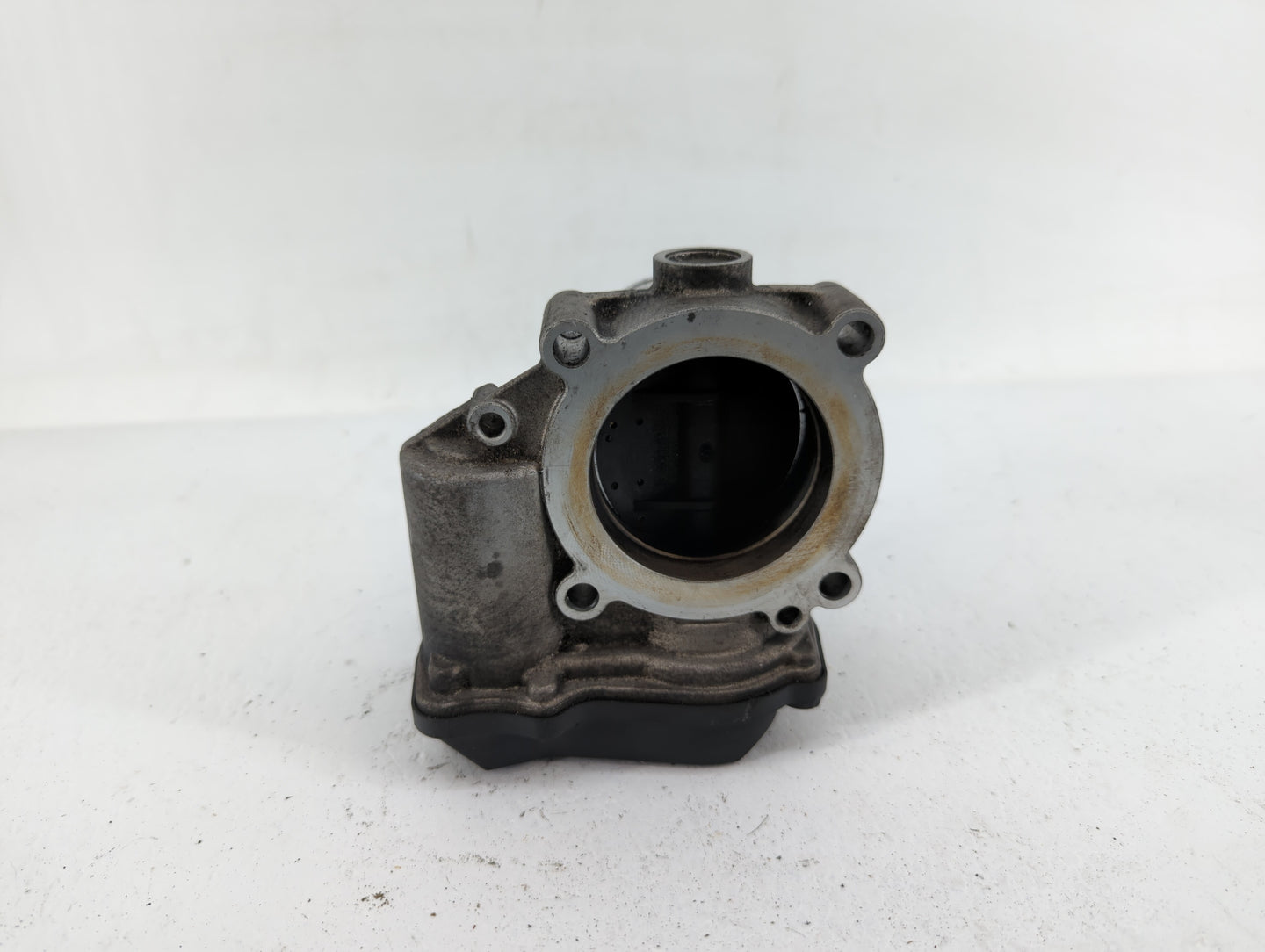 2009-2017 Volkswagen Cc Throttle Body P/N:06F 133 062 G 06F 133 062 Q Fits OEM Used Auto Parts - Oemusedautoparts1.com