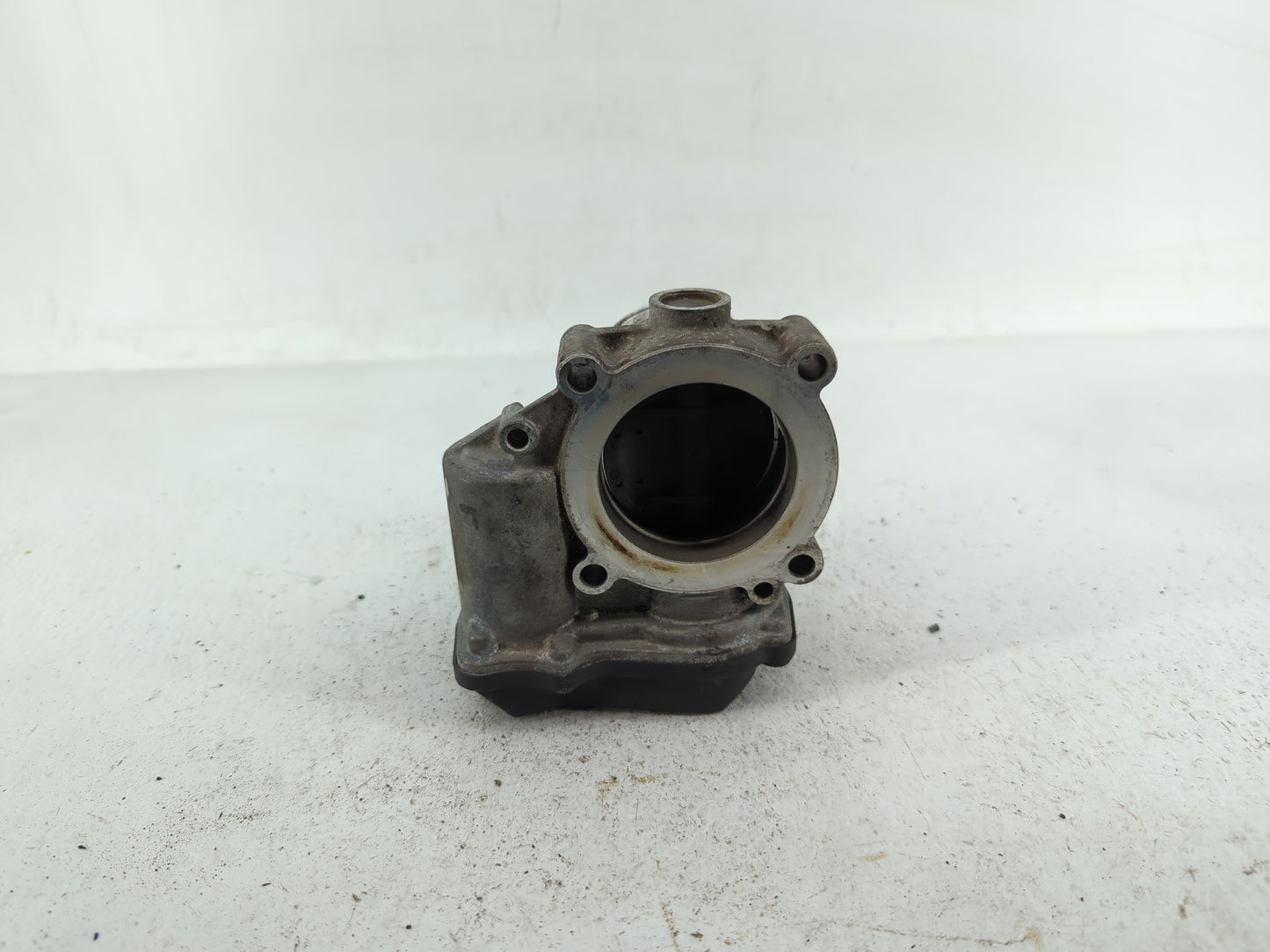 2009-2017 Volkswagen Cc Throttle Body P/N:06F 133 062 G 06F 133 062 Q Fits OEM Used Auto Parts - Oemusedautoparts1.com