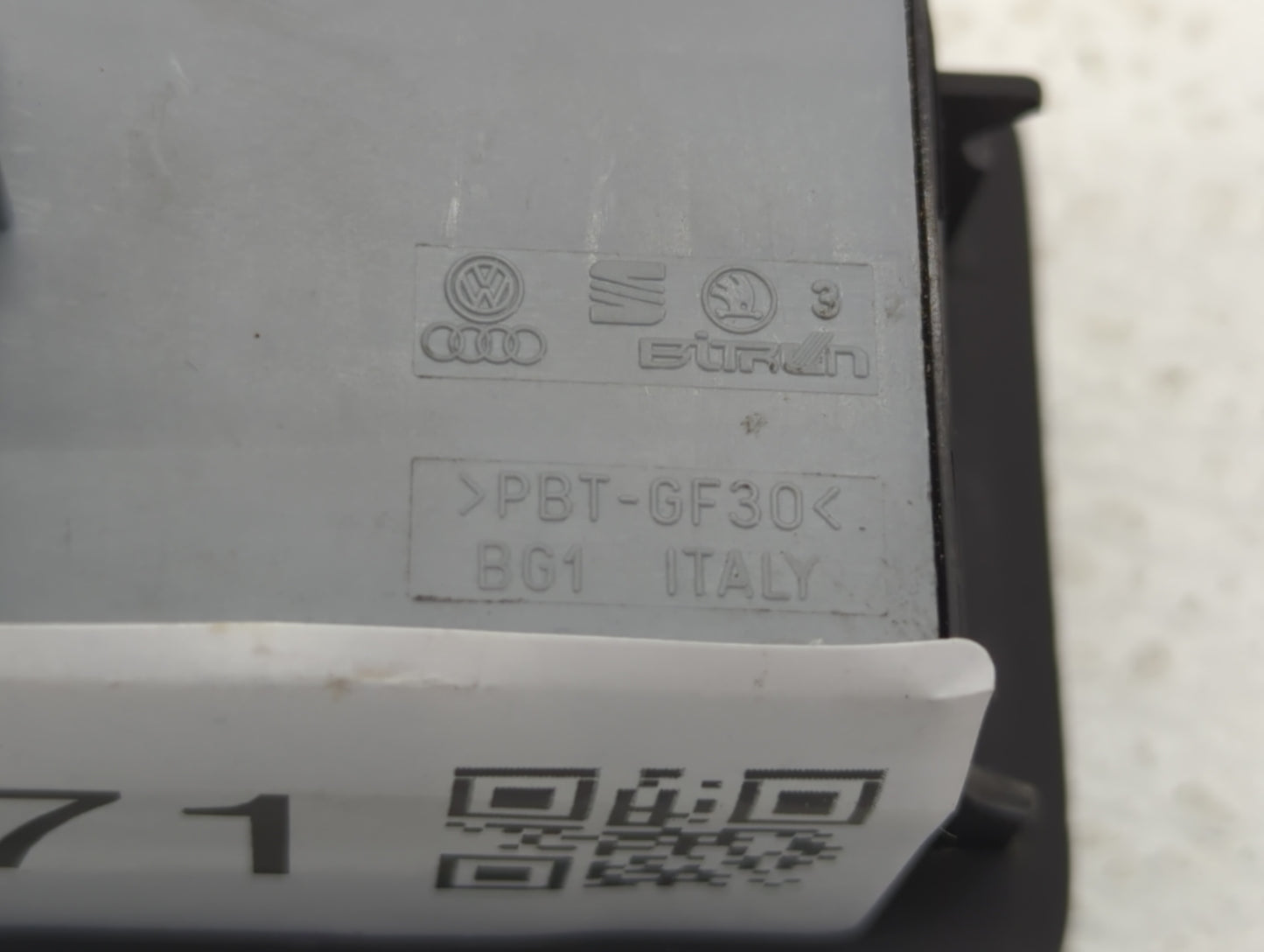 2009-2017 Volkswagen Cc Master Power Window Switch Replacement Driver Side Left P/N:1K4 959 857 B 1K4 959 857 C Fits OEM Use