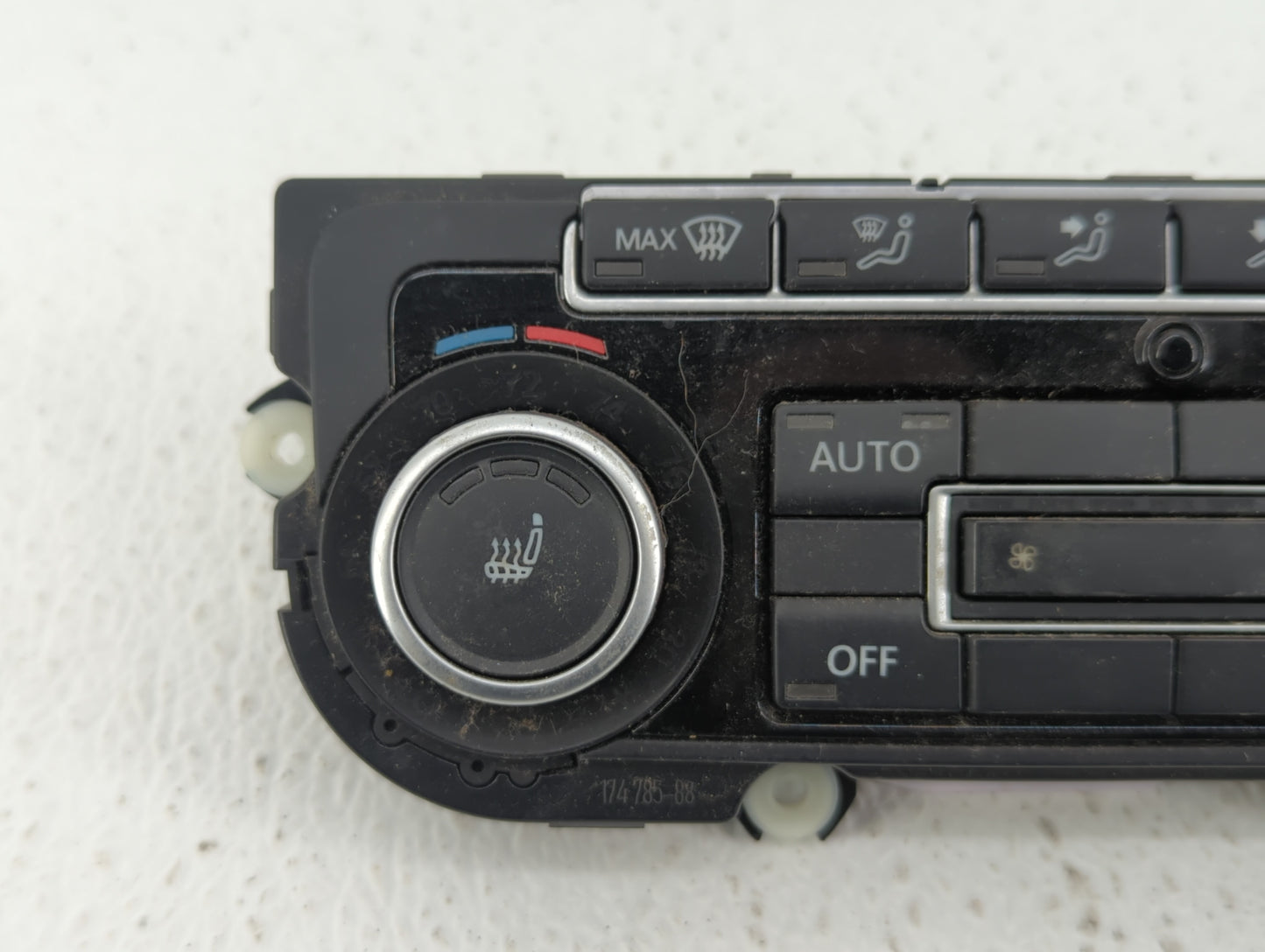 2011-2012 Volkswagen Cc Climate Control Module Temperature AC/Heater Replacement P/N:5K0 907 044 EK 5K0 907 044 DN Fits OEM 