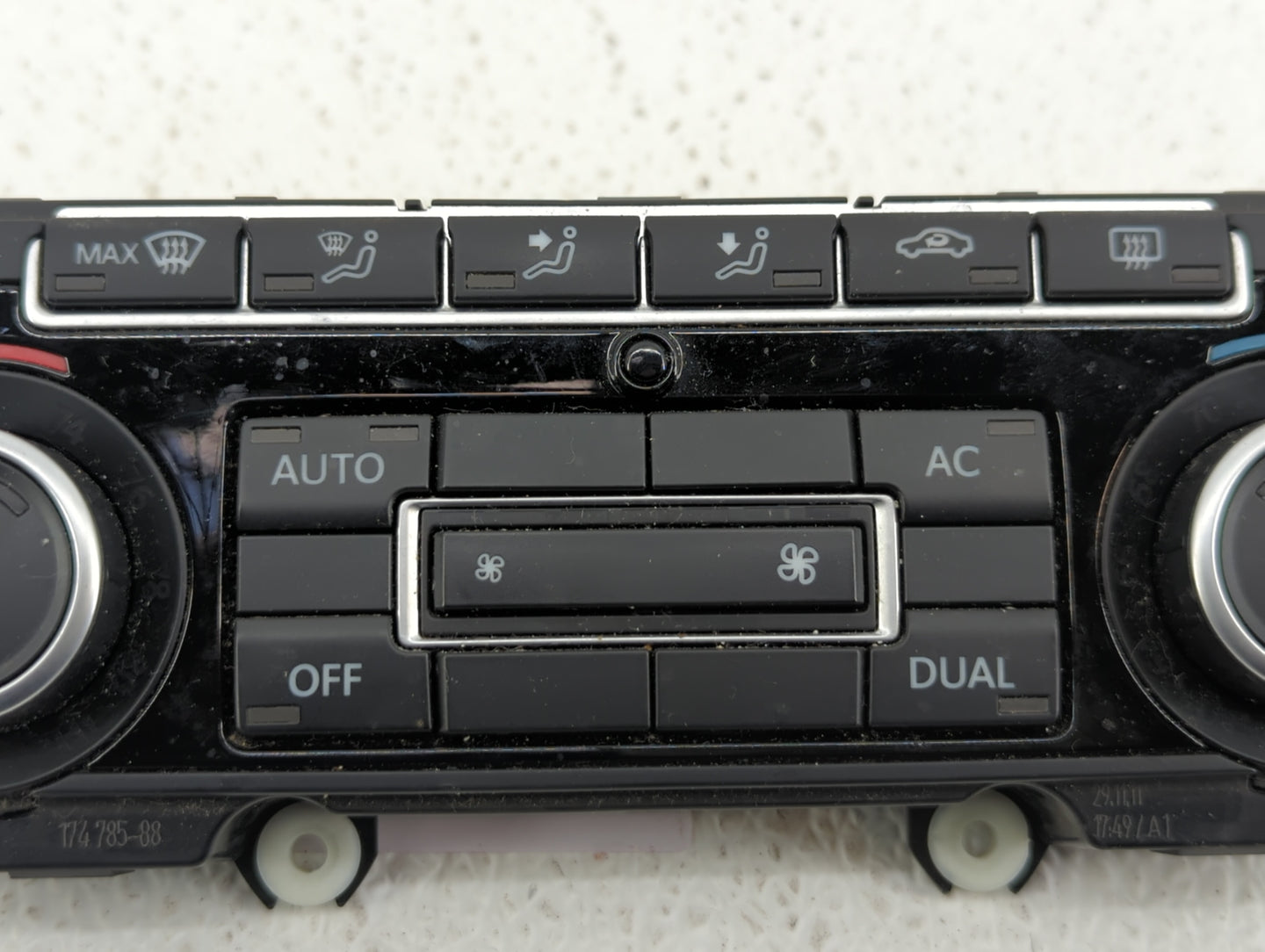 2011-2012 Volkswagen Cc Climate Control Module Temperature AC/Heater Replacement P/N:5K0 907 044 FE Fits Fits 2009 2010 2011