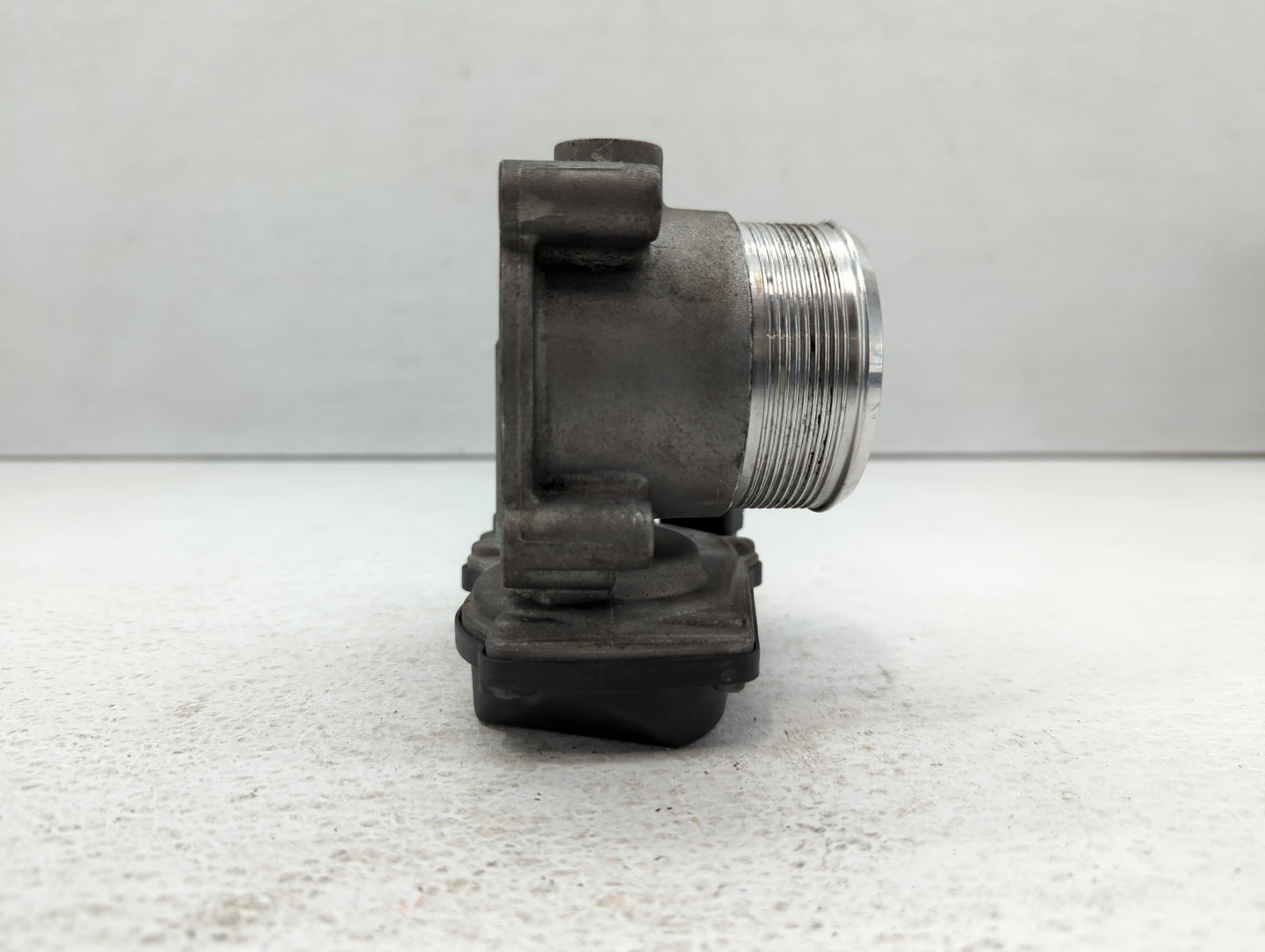 2009-2017 Volkswagen Cc Throttle Body P/N:06F 133 062 Q Fits OEM Used Auto Parts - Oemusedautoparts1.com