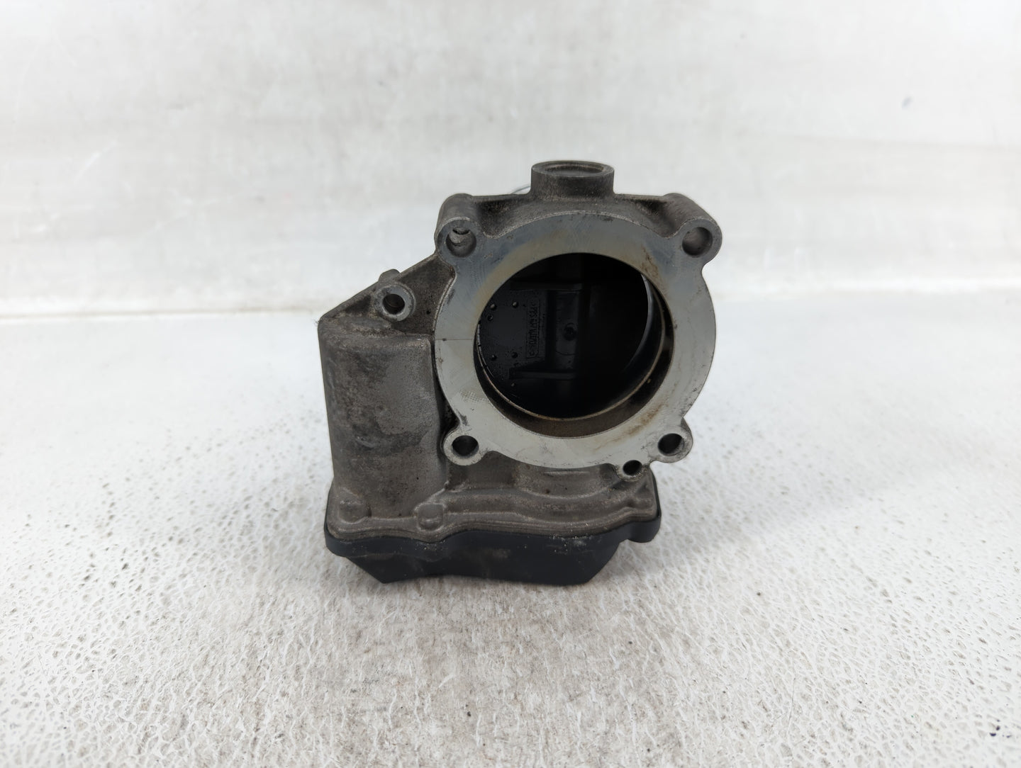 2009-2017 Volkswagen Cc Throttle Body P/N:06F 133 062 Q Fits OEM Used Auto Parts - Oemusedautoparts1.com