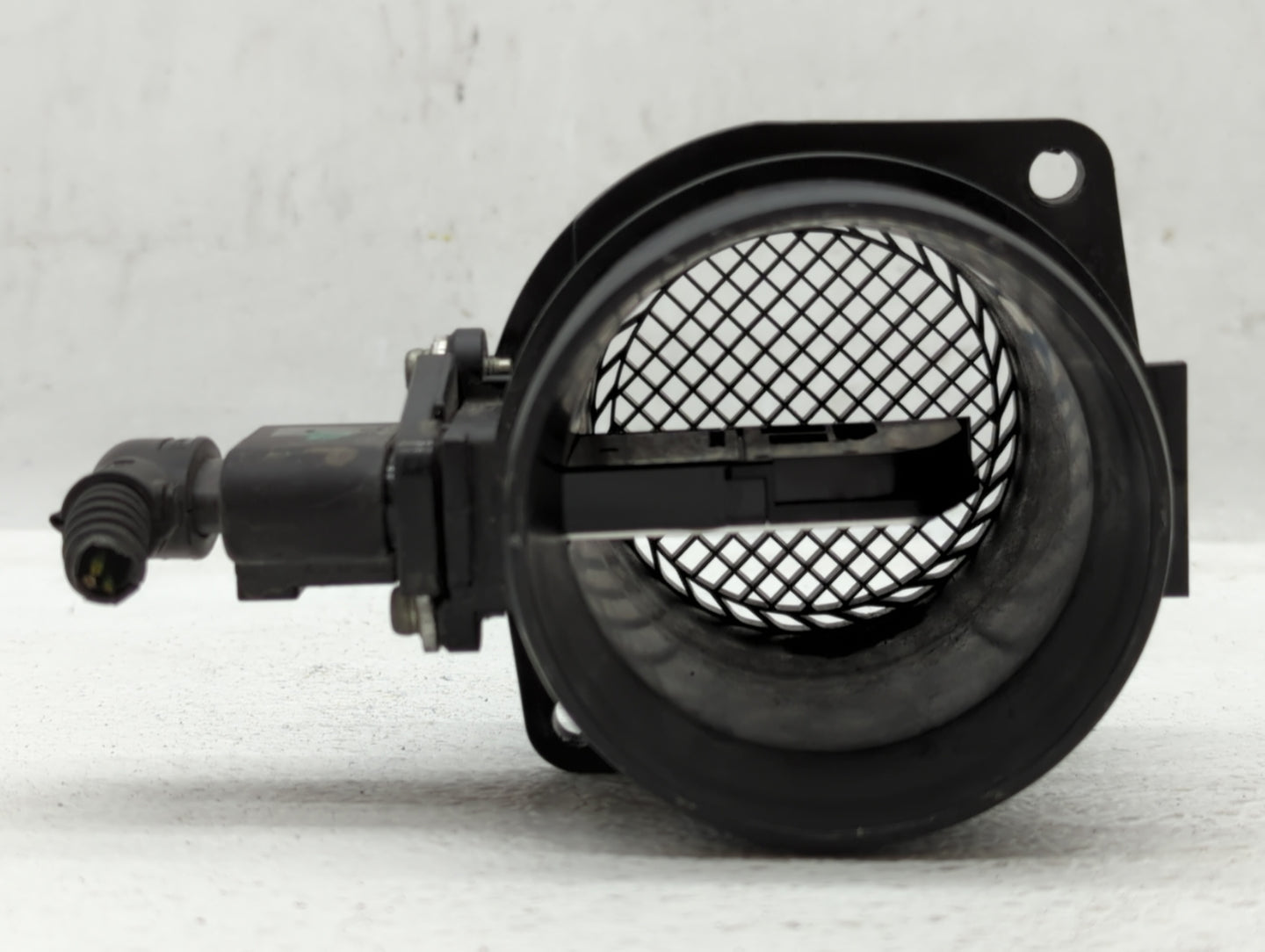 2009-2017 Volkswagen Cc Mass Air Flow Meter Maf 557189 - Oemusedautoparts1.com