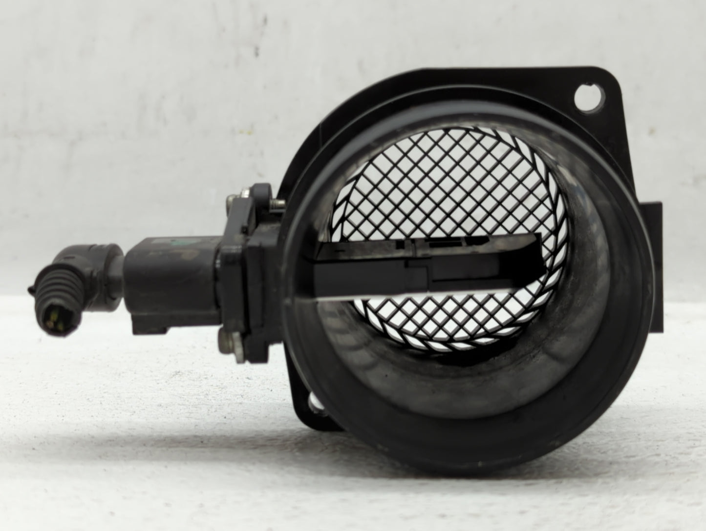 2009-2017 Volkswagen Cc Mass Air Flow Meter Maf 557189 - Oemusedautoparts1.com