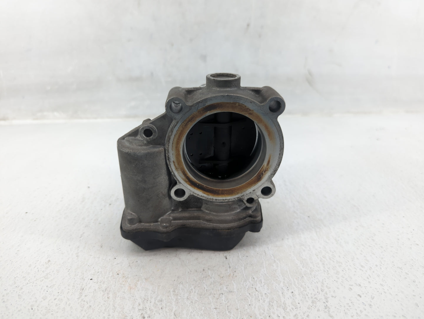 2009-2017 Volkswagen Cc Throttle Body P/N:06F 133 062 Q Fits OEM Used Auto Parts - Oemusedautoparts1.com