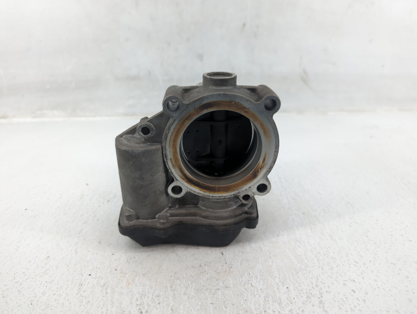 2009-2017 Volkswagen Cc Throttle Body P/N:06F 133 062 Q Fits OEM Used Auto Parts - Oemusedautoparts1.com