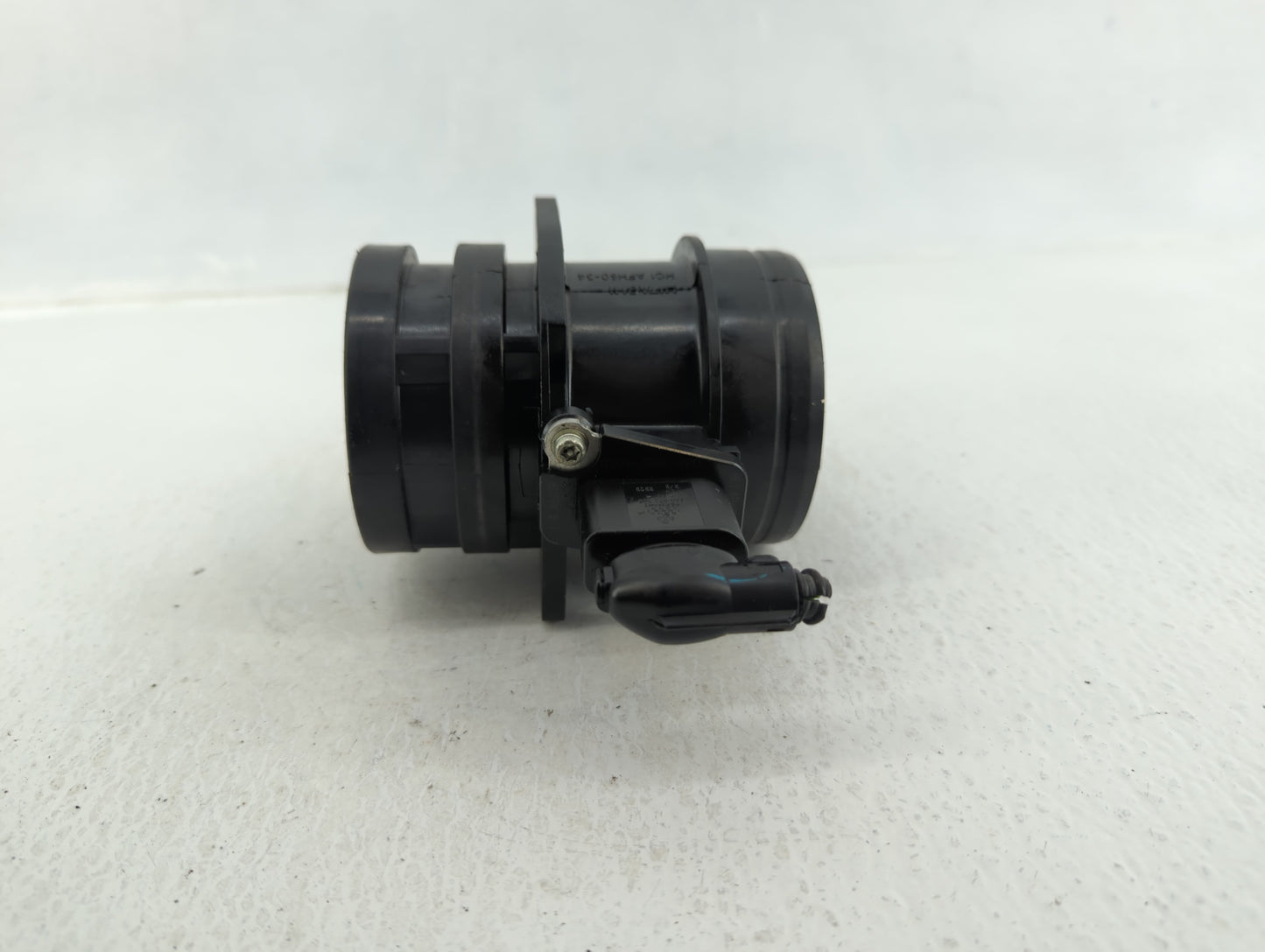 2009-2017 Volkswagen Cc Mass Air Flow Meter Maf 584570 - Oemusedautoparts1.com