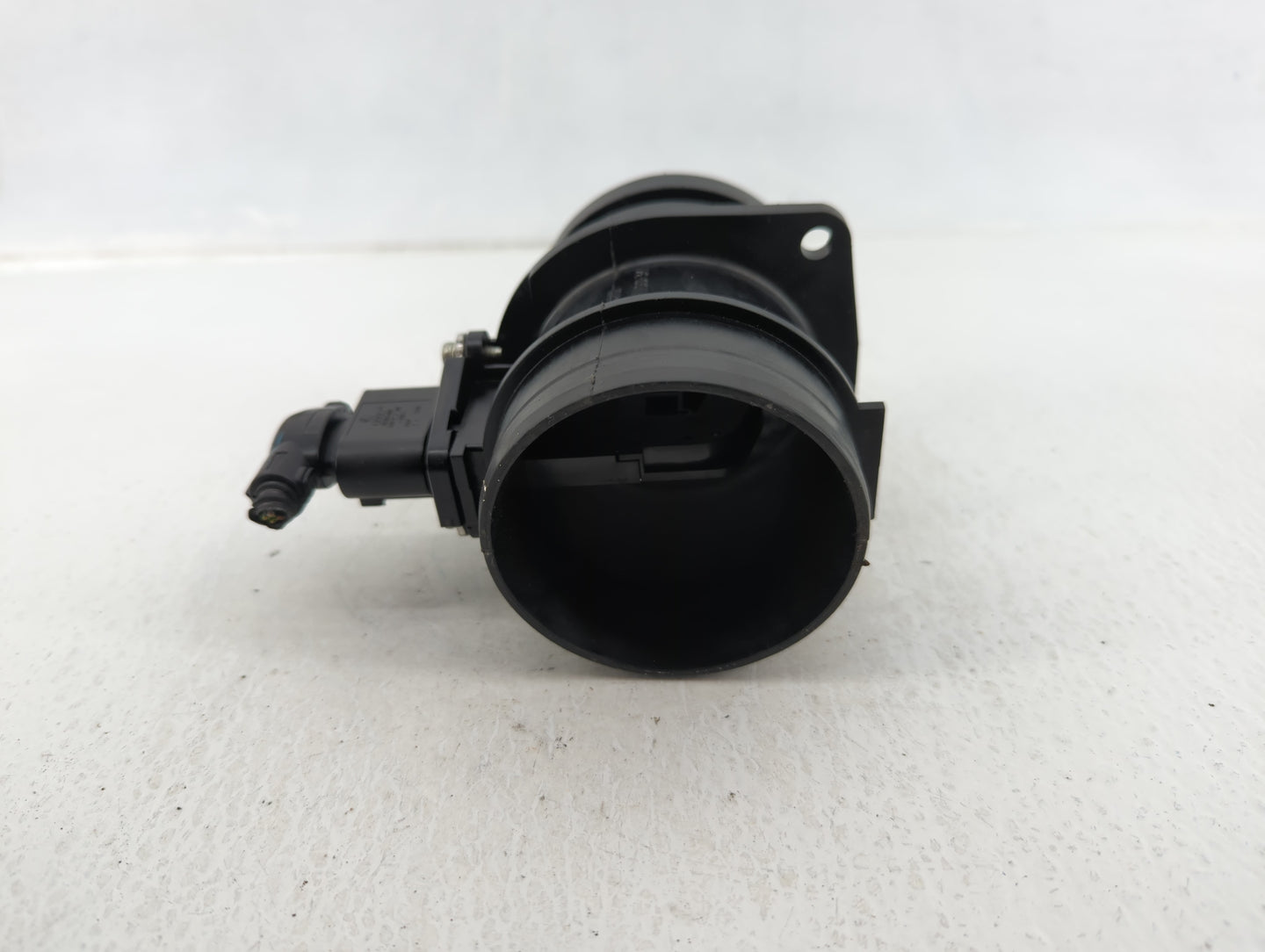 2009-2017 Volkswagen Cc Mass Air Flow Meter Maf 584570 - Oemusedautoparts1.com