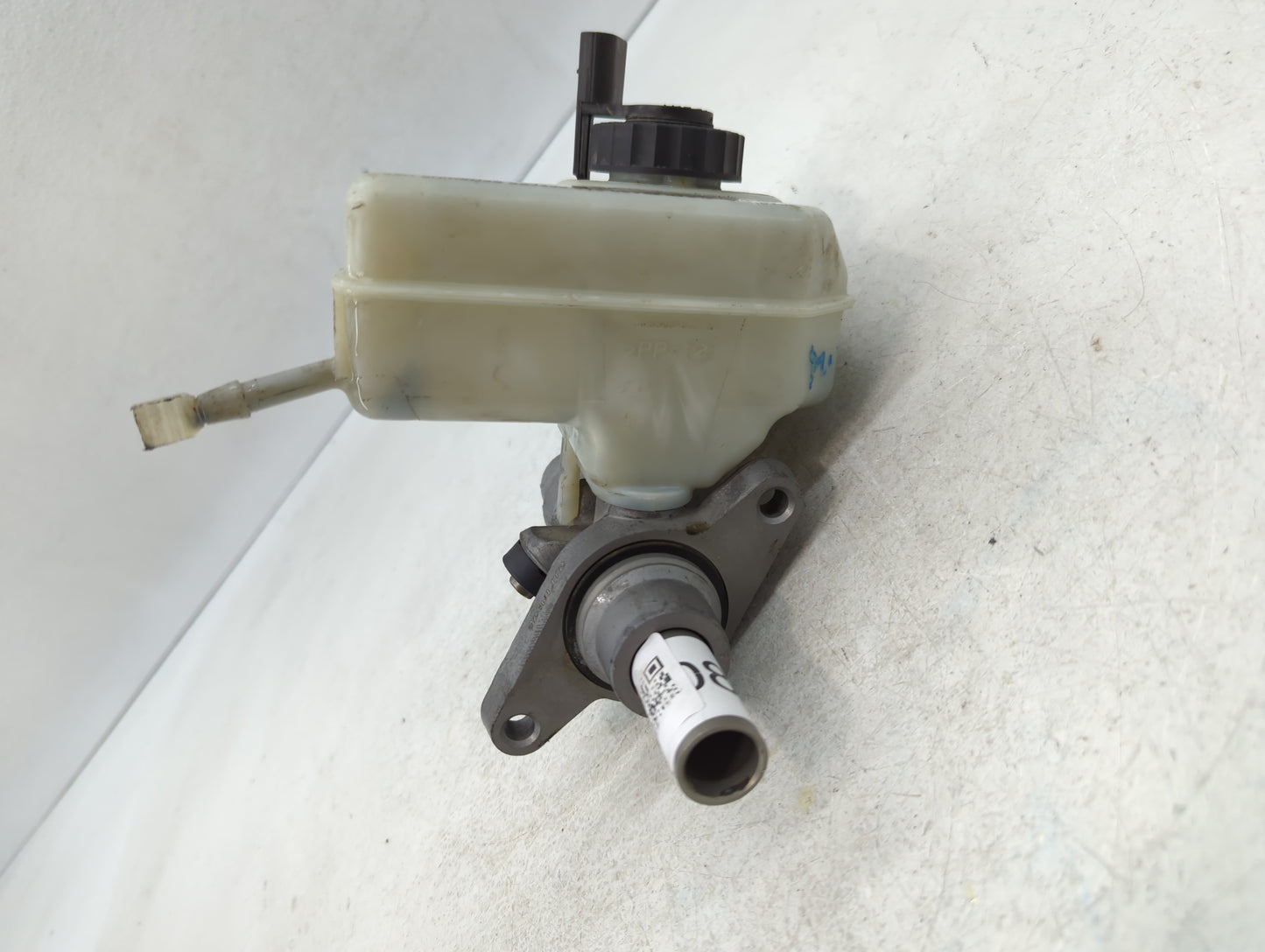 2009-2017 Volkswagen Cc Brake Master Cylinder - Oemusedautoparts1.com