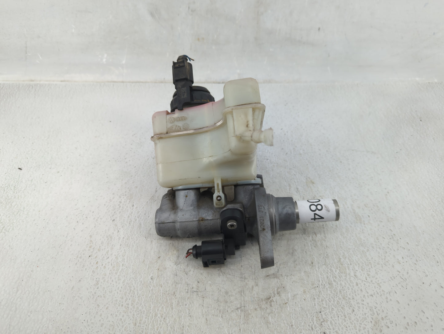 2009-2017 Volkswagen Cc Brake Master Cylinder - Oemusedautoparts1.com