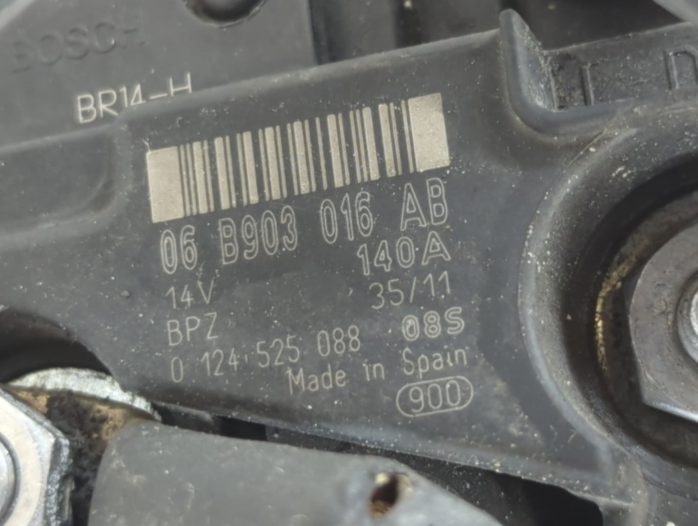 2009-2017 Volkswagen Cc Alternator Replacement Generator Charging Assembly Engine OEM P/N:06B 903 016AB Fits OEM Used Auto P