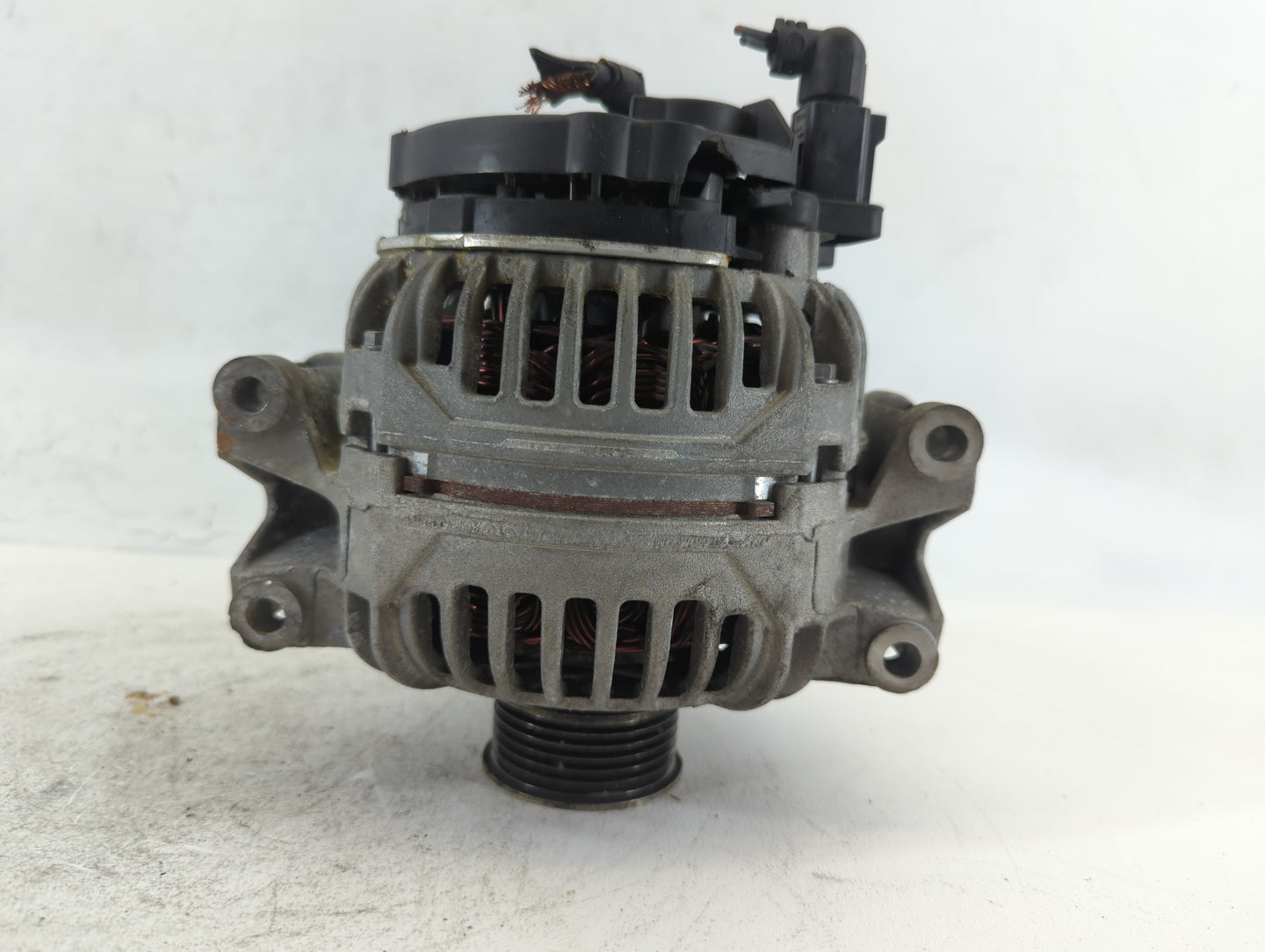 2009-2017 Volkswagen Cc Alternator Replacement Generator Charging Assembly Engine OEM P/N:06B 903 016AB Fits OEM Used Auto P