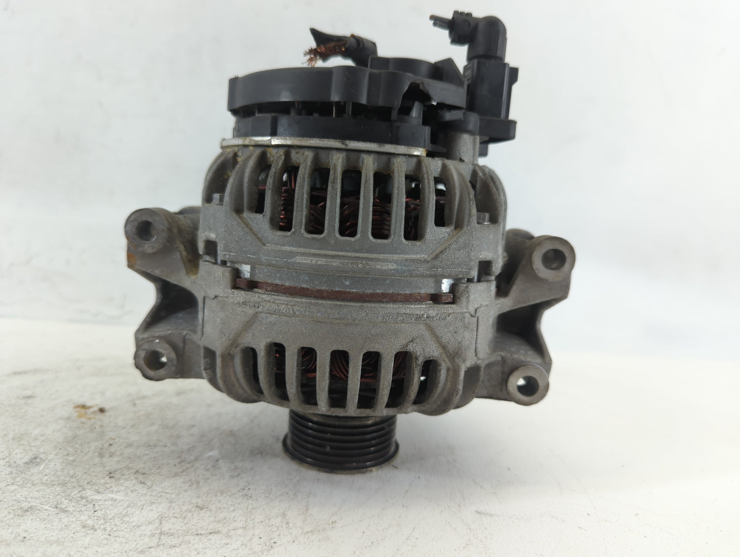 2009-2017 Volkswagen Cc Alternator Replacement Generator Charging Assembly Engine OEM P/N:06B 903 016AB Fits OEM Used Auto P