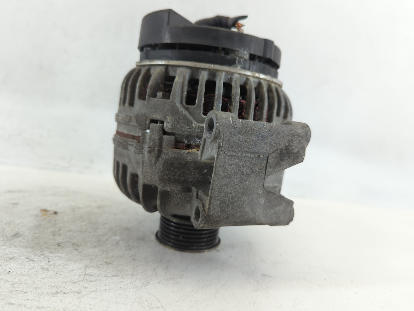 2009-2017 Volkswagen Cc Alternator Replacement Generator Charging Assembly Engine OEM P/N:06B 903 016AB Fits OEM Used Auto P