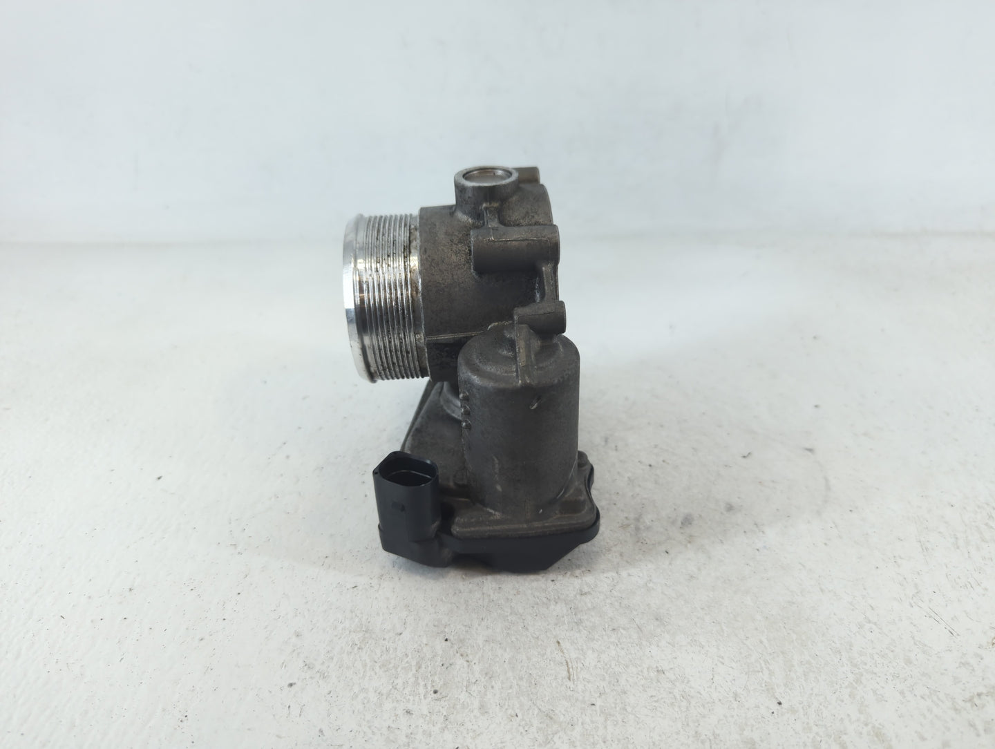 2009-2017 Volkswagen Cc Throttle Body P/N:06F 133 062 Q Fits OEM Used Auto Parts - Oemusedautoparts1.com