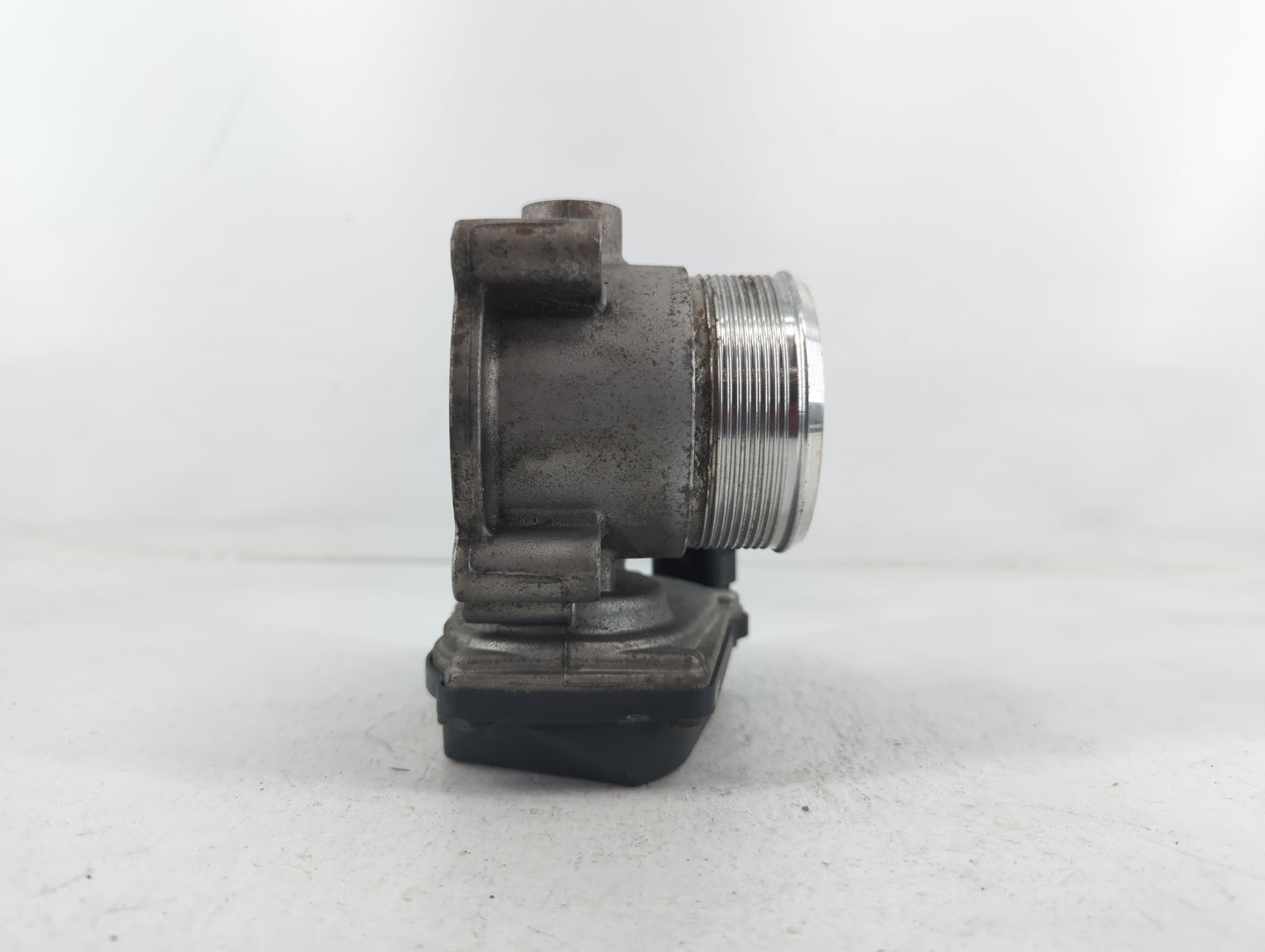 2009-2017 Volkswagen Cc Throttle Body P/N:06F 133 062 Q Fits OEM Used Auto Parts - Oemusedautoparts1.com