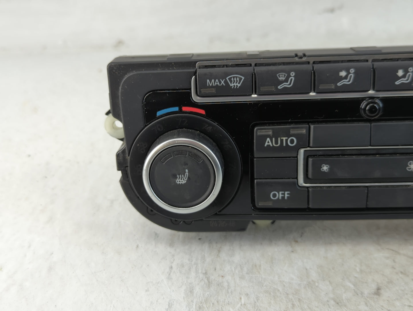 2011-2012 Volkswagen Cc Climate Control Module Temperature AC/Heater Replacement P/N:5K0 907 044 EG Fits Fits 2009 2010 2011