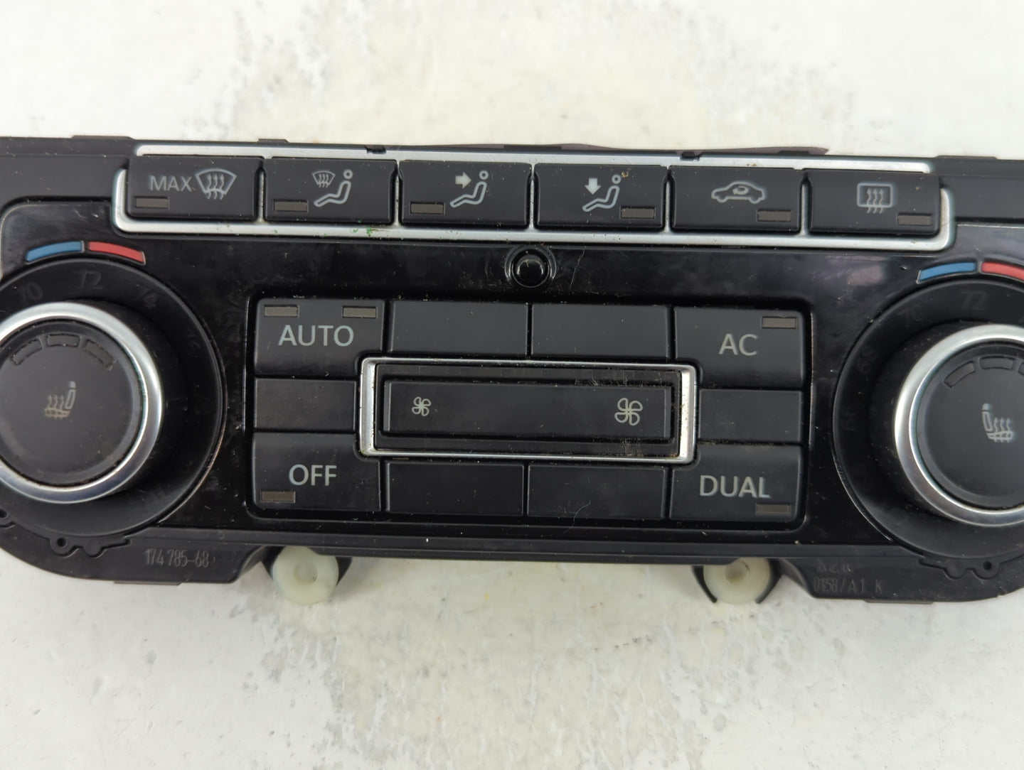 2011-2012 Volkswagen Cc Climate Control Module Temperature AC/Heater Replacement P/N:5K0 907 044 EG Fits Fits 2009 2010 2011