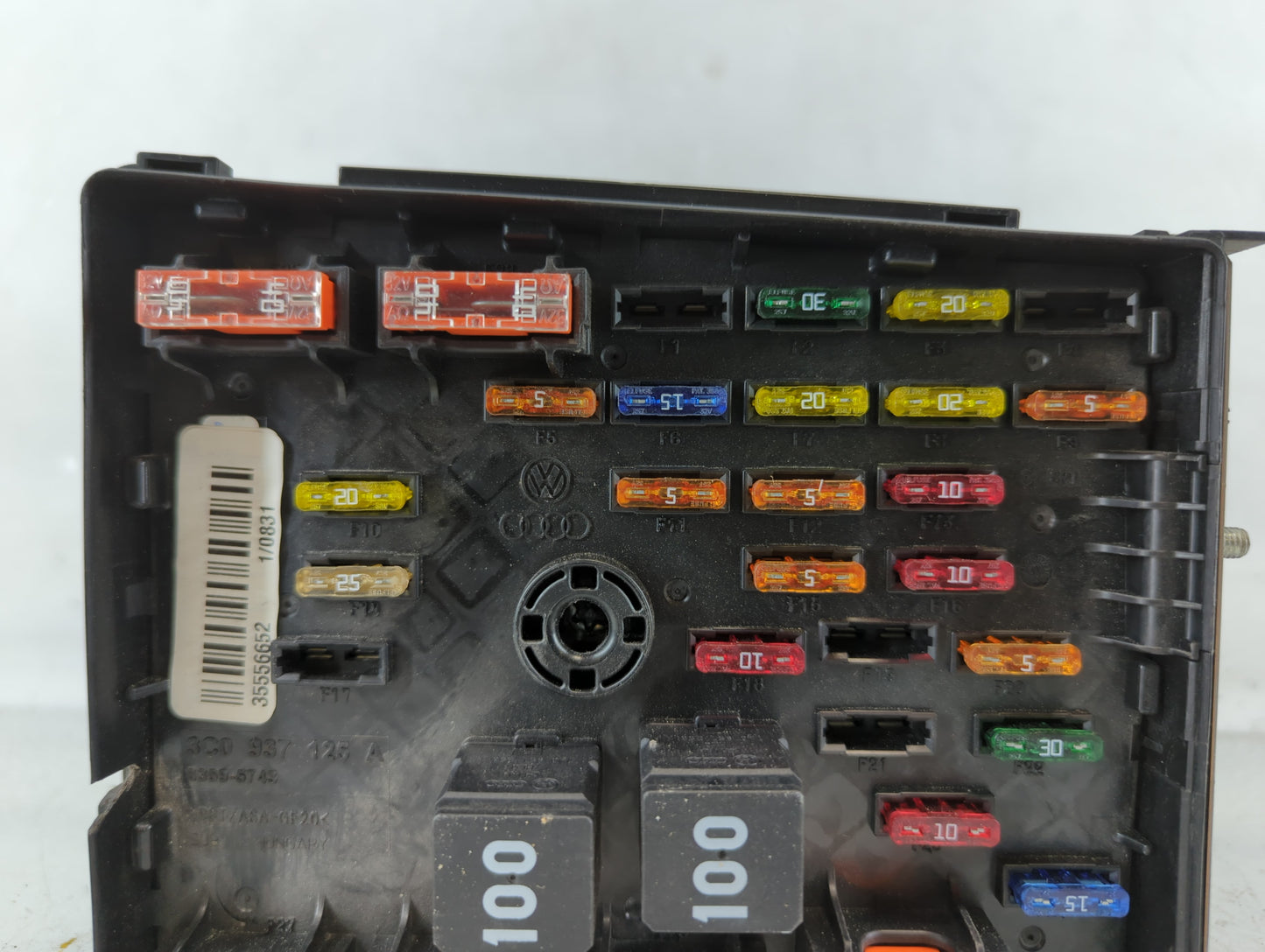 2009-2017 Volkswagen Cc Fusebox Fuse Box Panel Relay Module P/N:3C0 937 125 A Fits OEM Used Auto Parts - Oemusedautoparts1.c