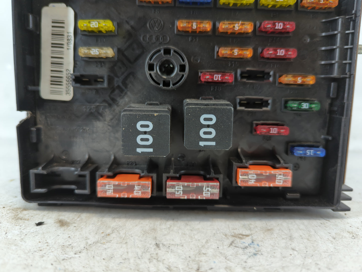 2009-2017 Volkswagen Cc Fusebox Fuse Box Panel Relay Module P/N:3C0 937 125 A Fits OEM Used Auto Parts - Oemusedautoparts1.c