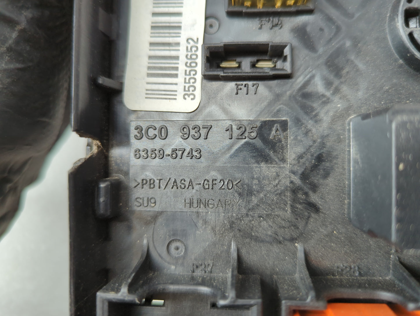 2009-2017 Volkswagen Cc Fusebox Fuse Box Panel Relay Module P/N:3C0 937 125 A Fits OEM Used Auto Parts - Oemusedautoparts1.c