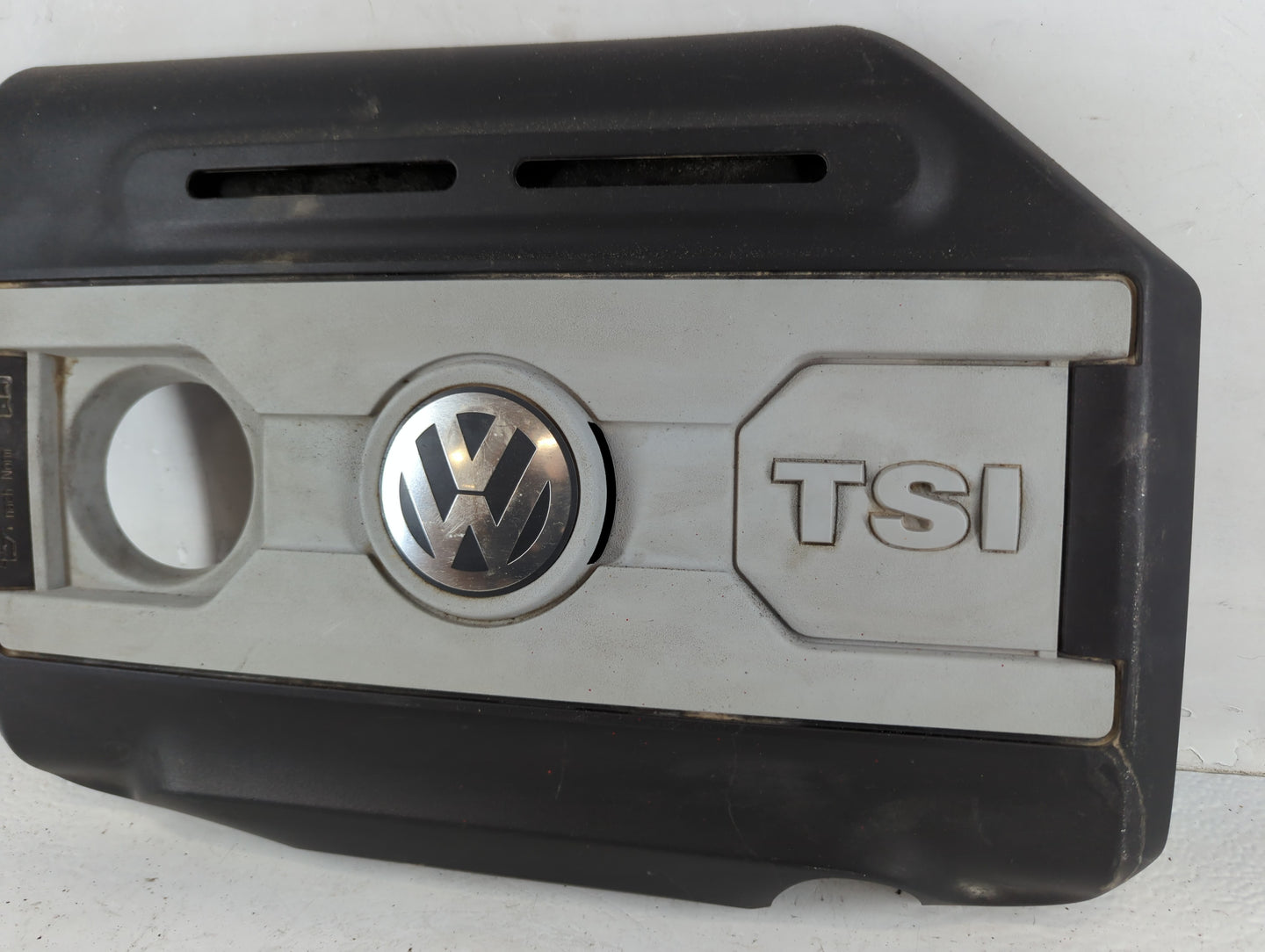 2012 Volkswagen Cc Engine Cover - Oemusedautoparts1.com