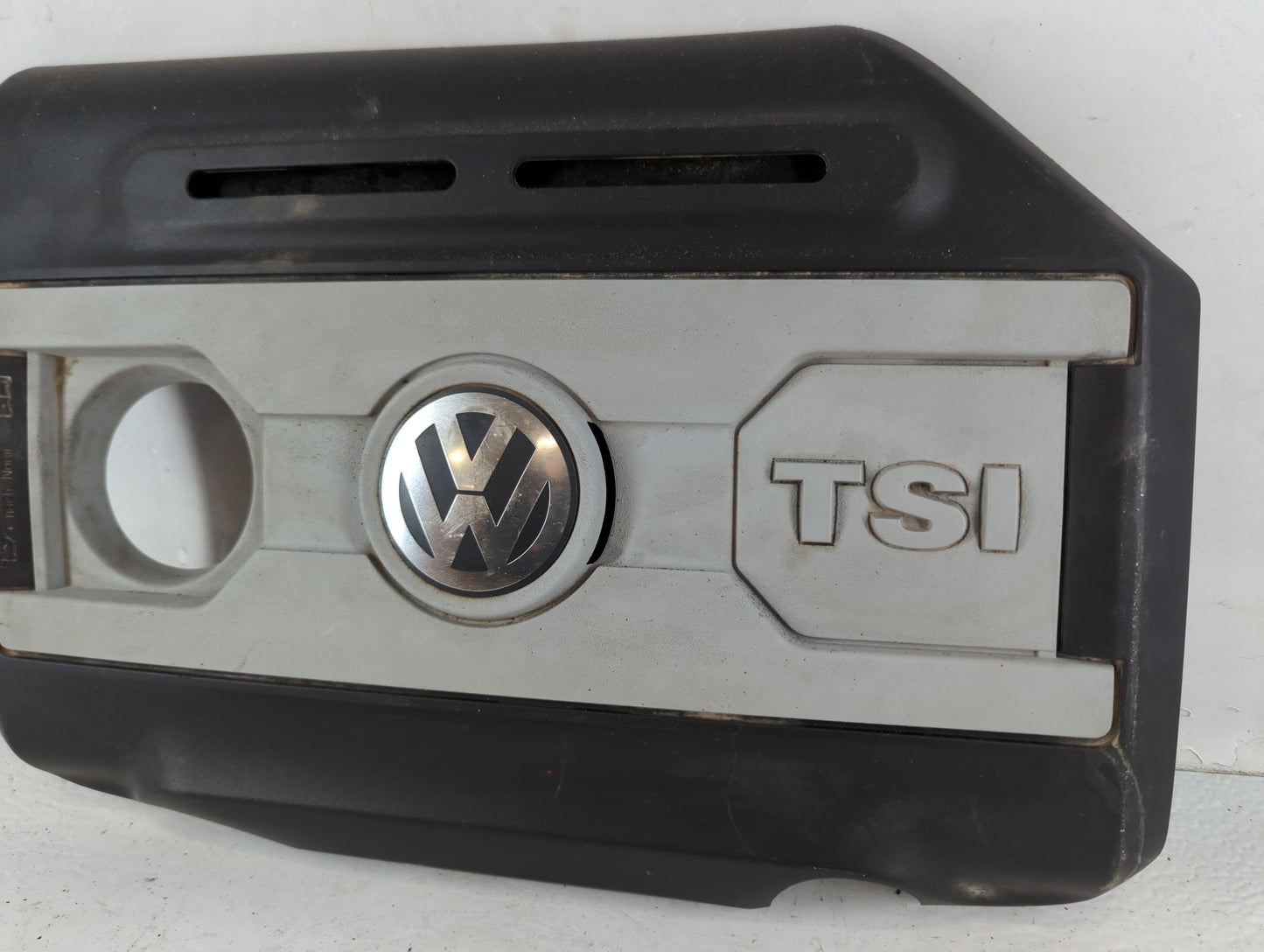 2012 Volkswagen Cc Engine Cover - Oemusedautoparts1.com
