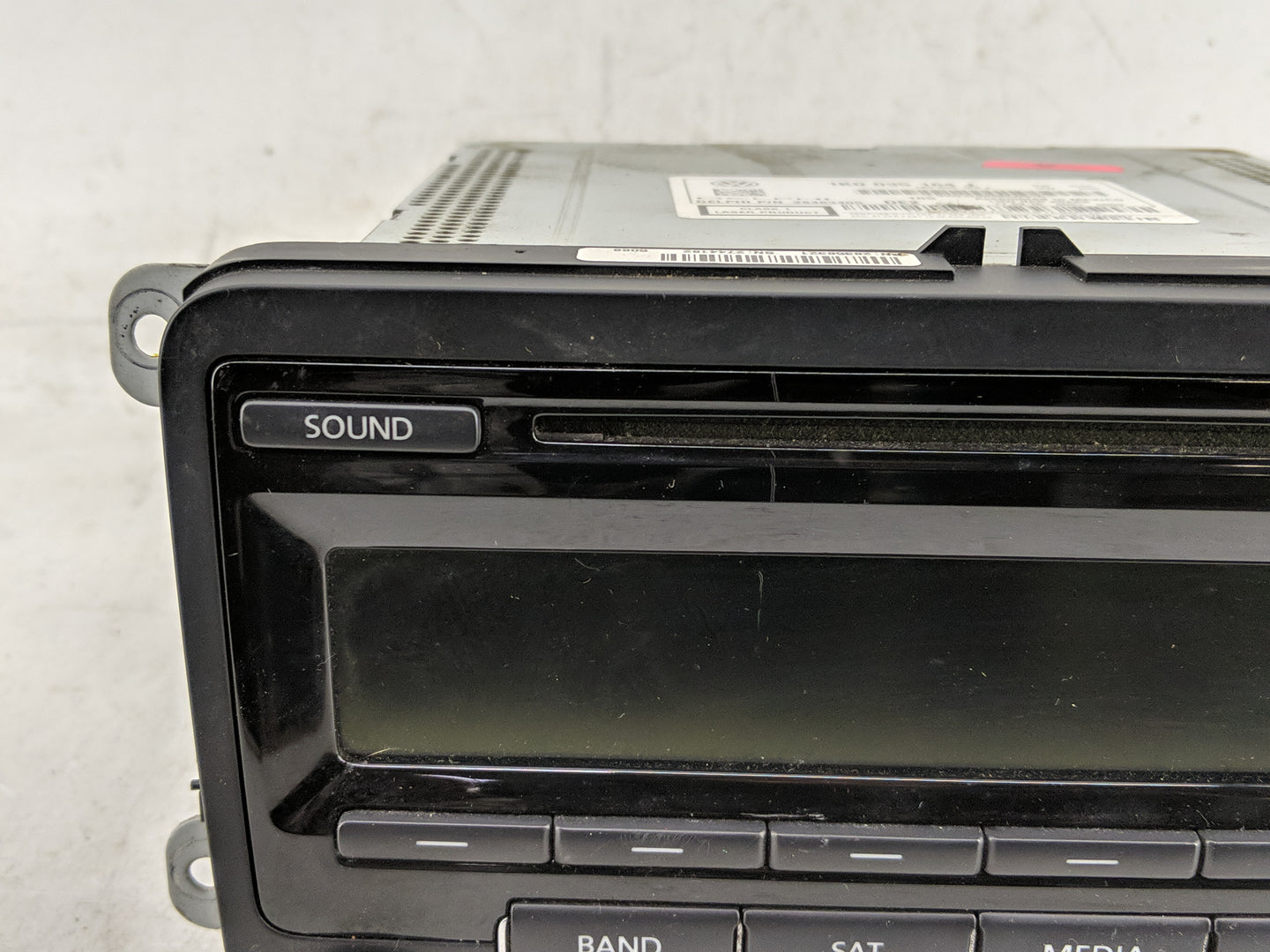 2012-2013 Volkswagen Eos Radio AM FM Cd Player Receiver Replacement P/N:1K0 035 164 J 1K0 035 274 B Fits OEM Used Auto Parts